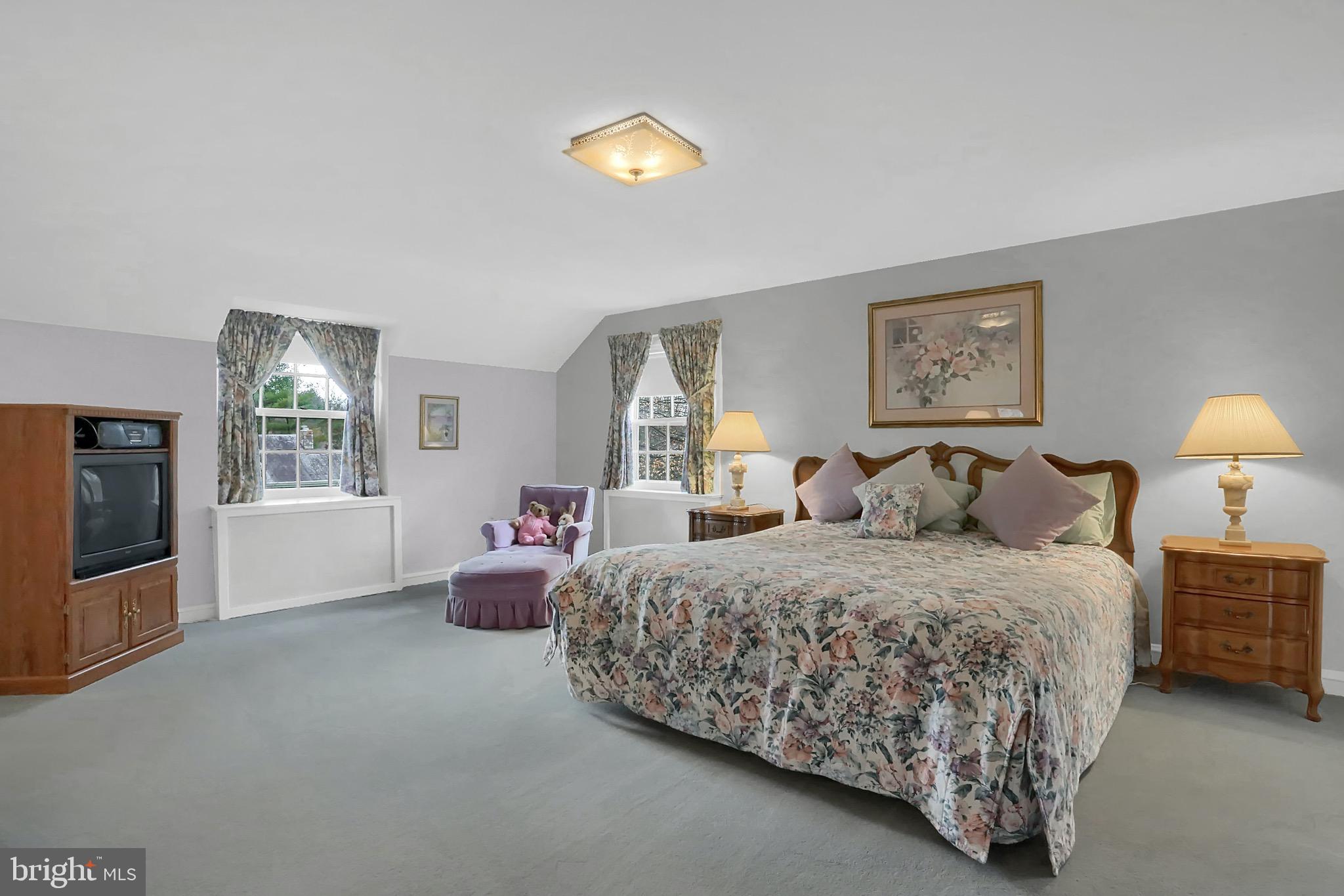 SCHOOL LANE HILLS - Residential