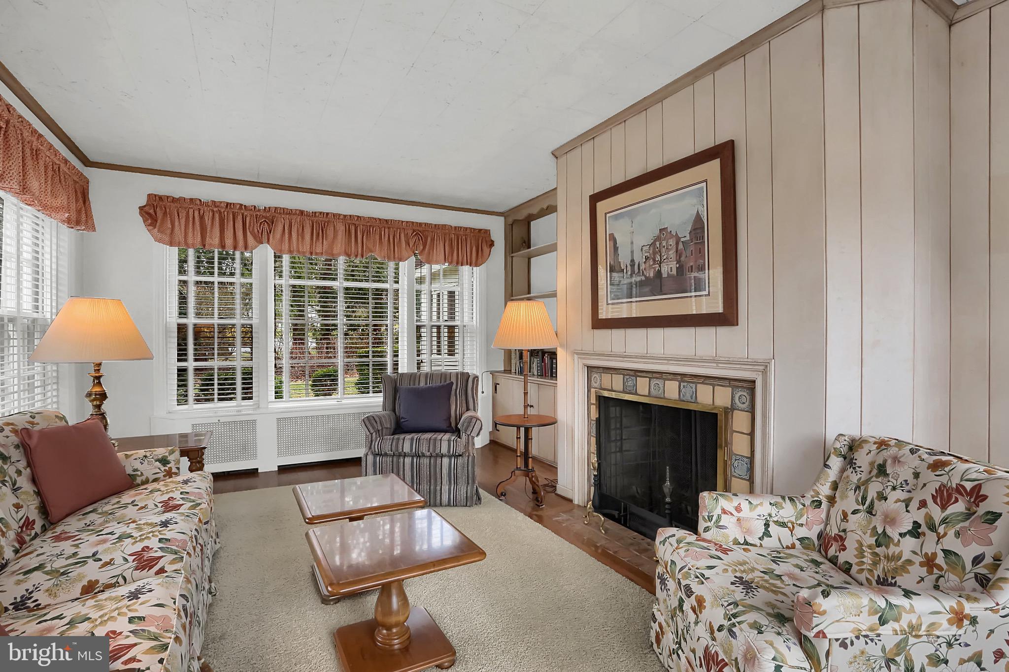 SCHOOL LANE HILLS - Residential