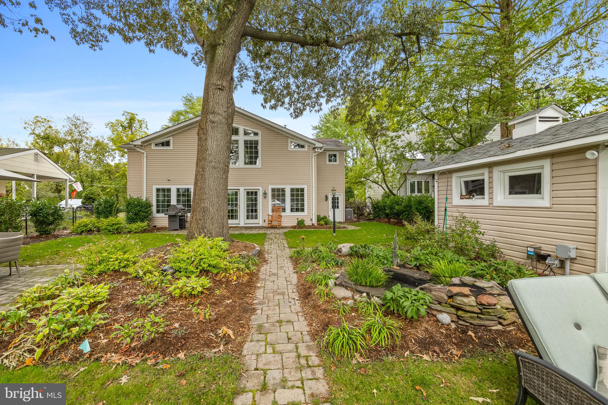 LONGVIEW ON MAGOTHY - Residential