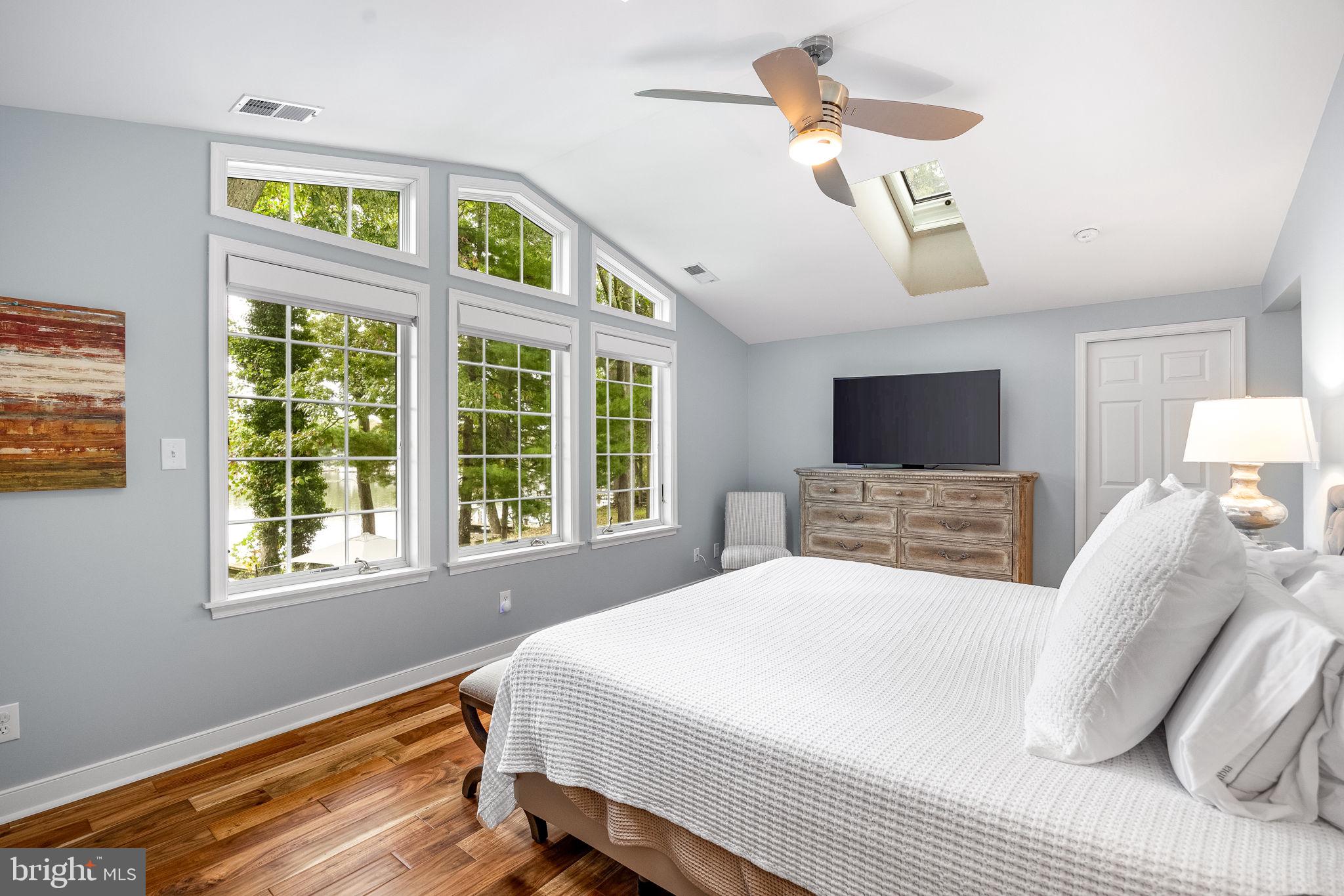 LONGVIEW ON MAGOTHY - Residential