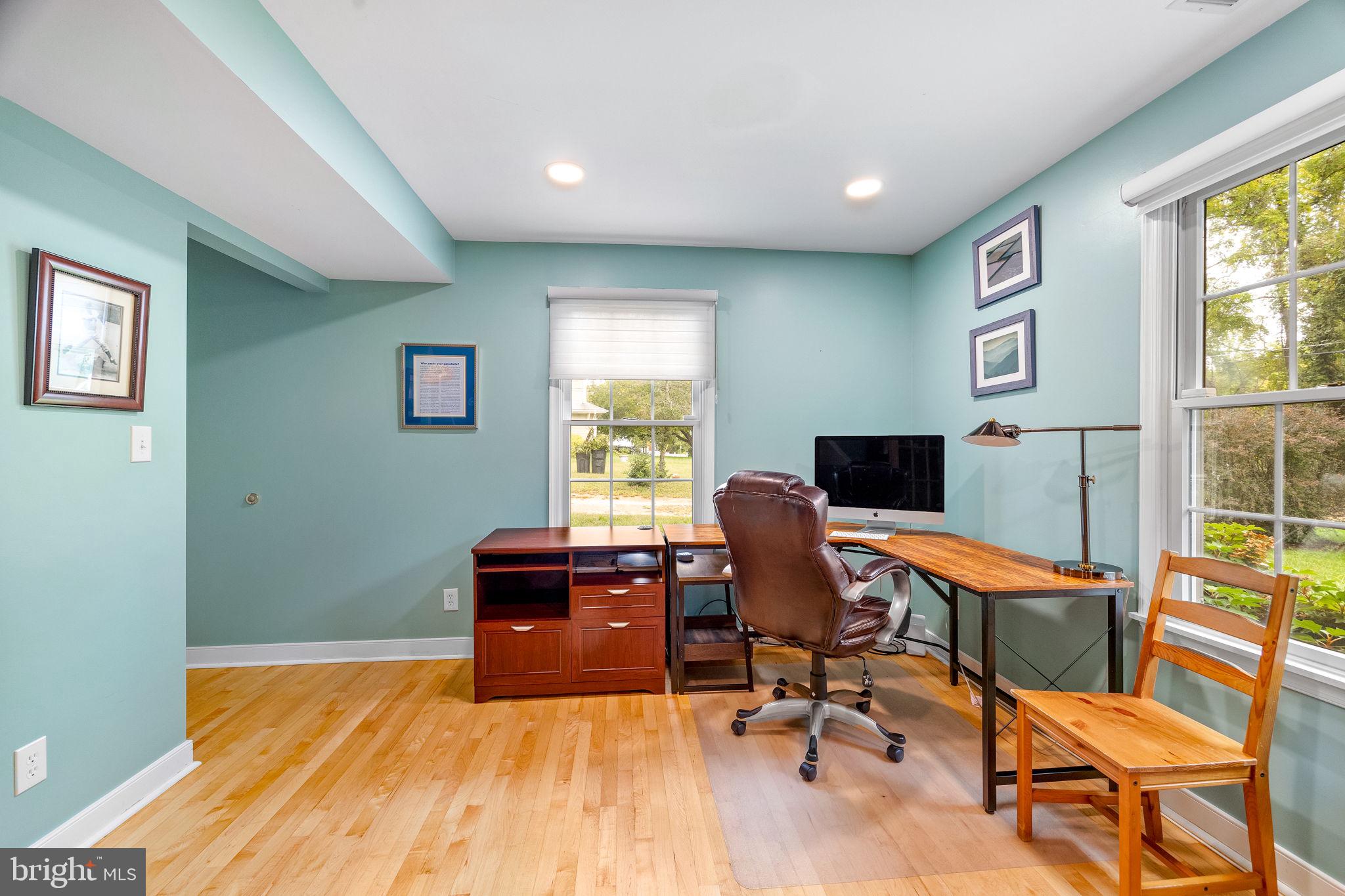 LONGVIEW ON MAGOTHY - Residential