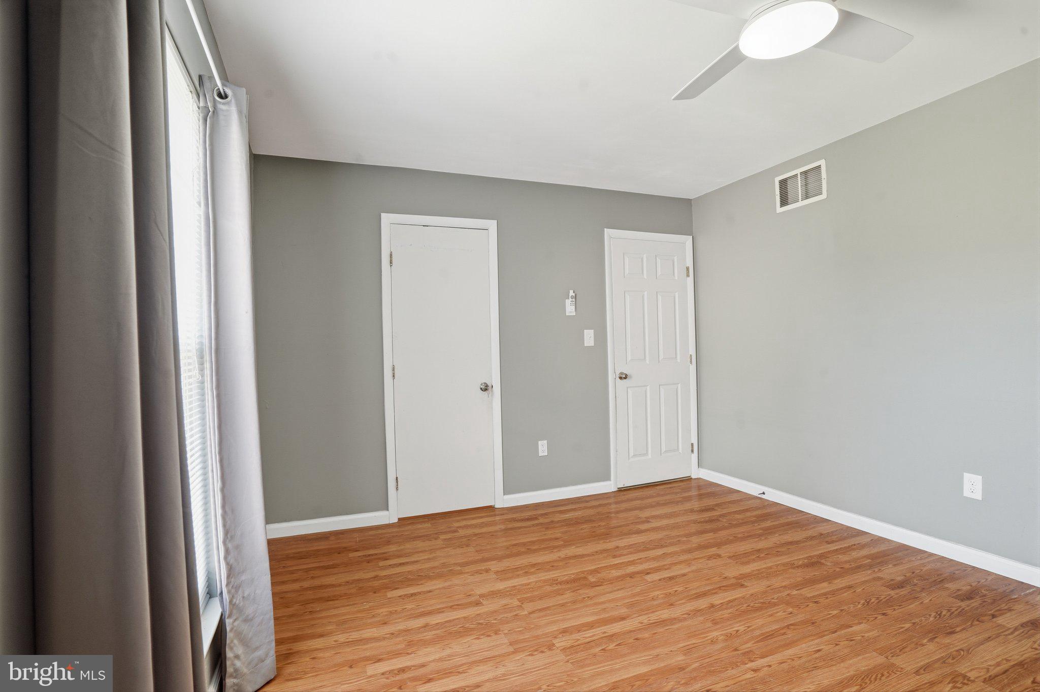 COUNTRYSIDE - Residential