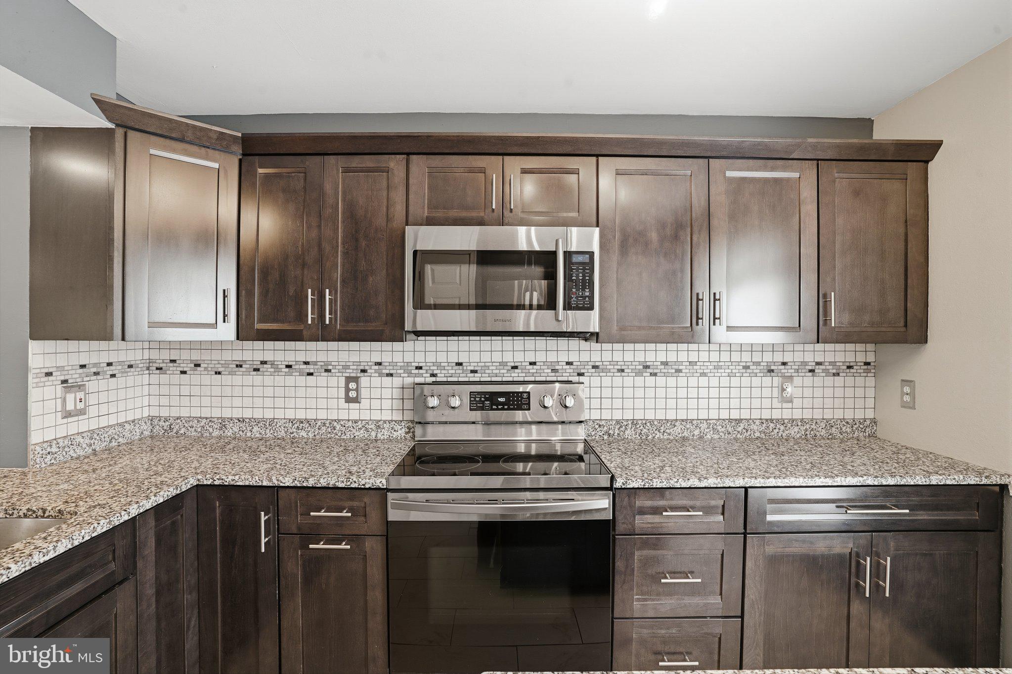 COUNTRYSIDE - Residential