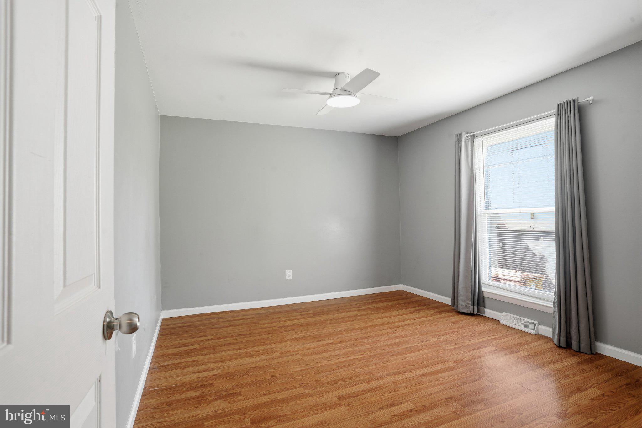 COUNTRYSIDE - Residential