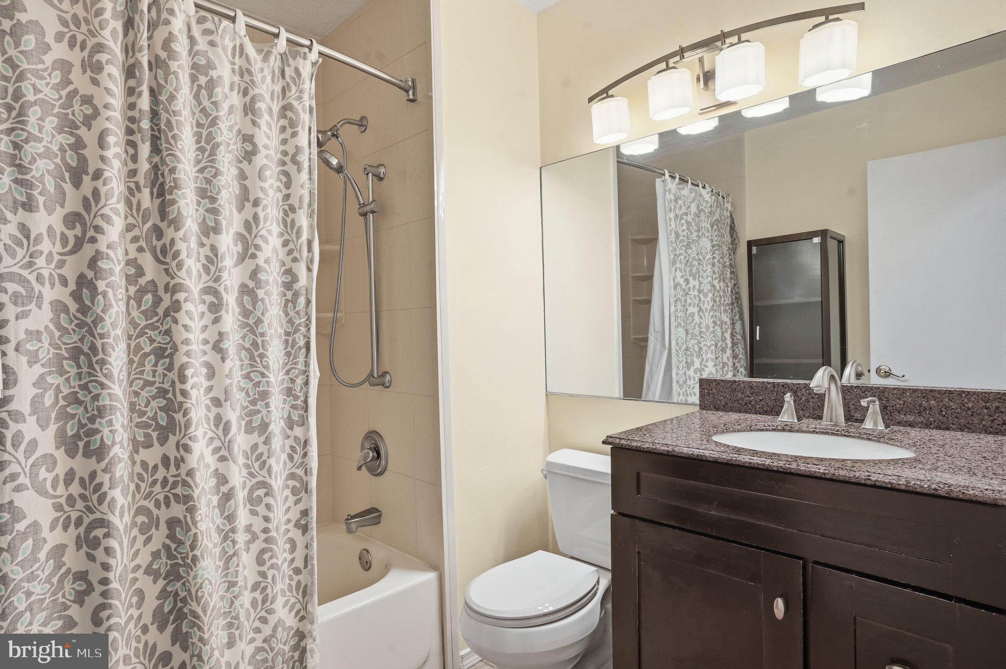 COUNTRYSIDE - Residential