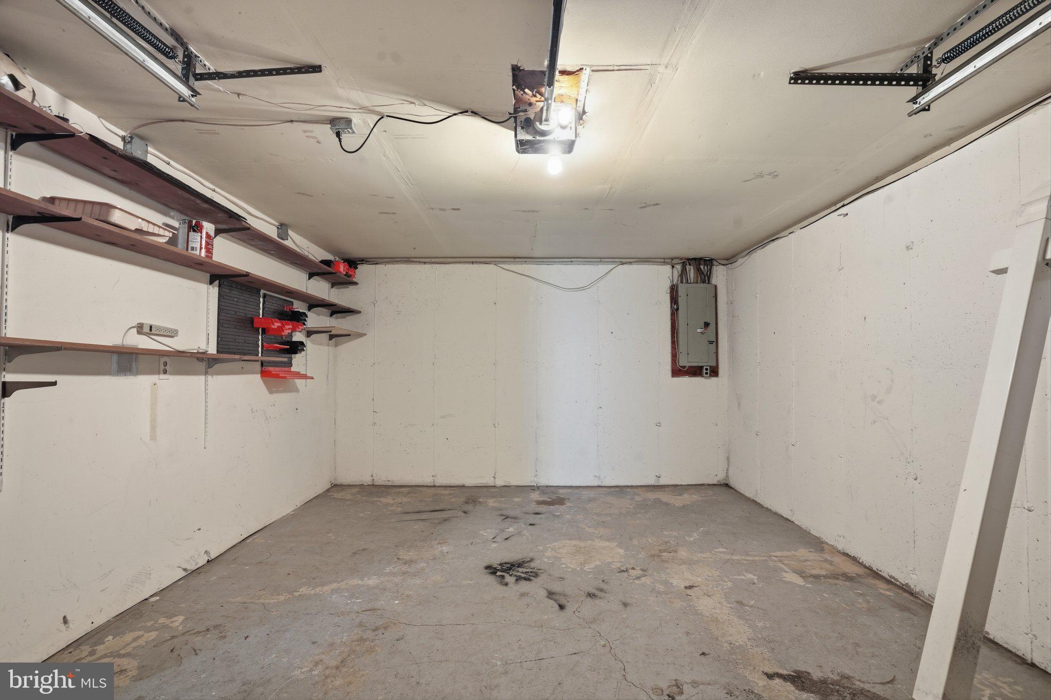 COUNTRYSIDE - Residential