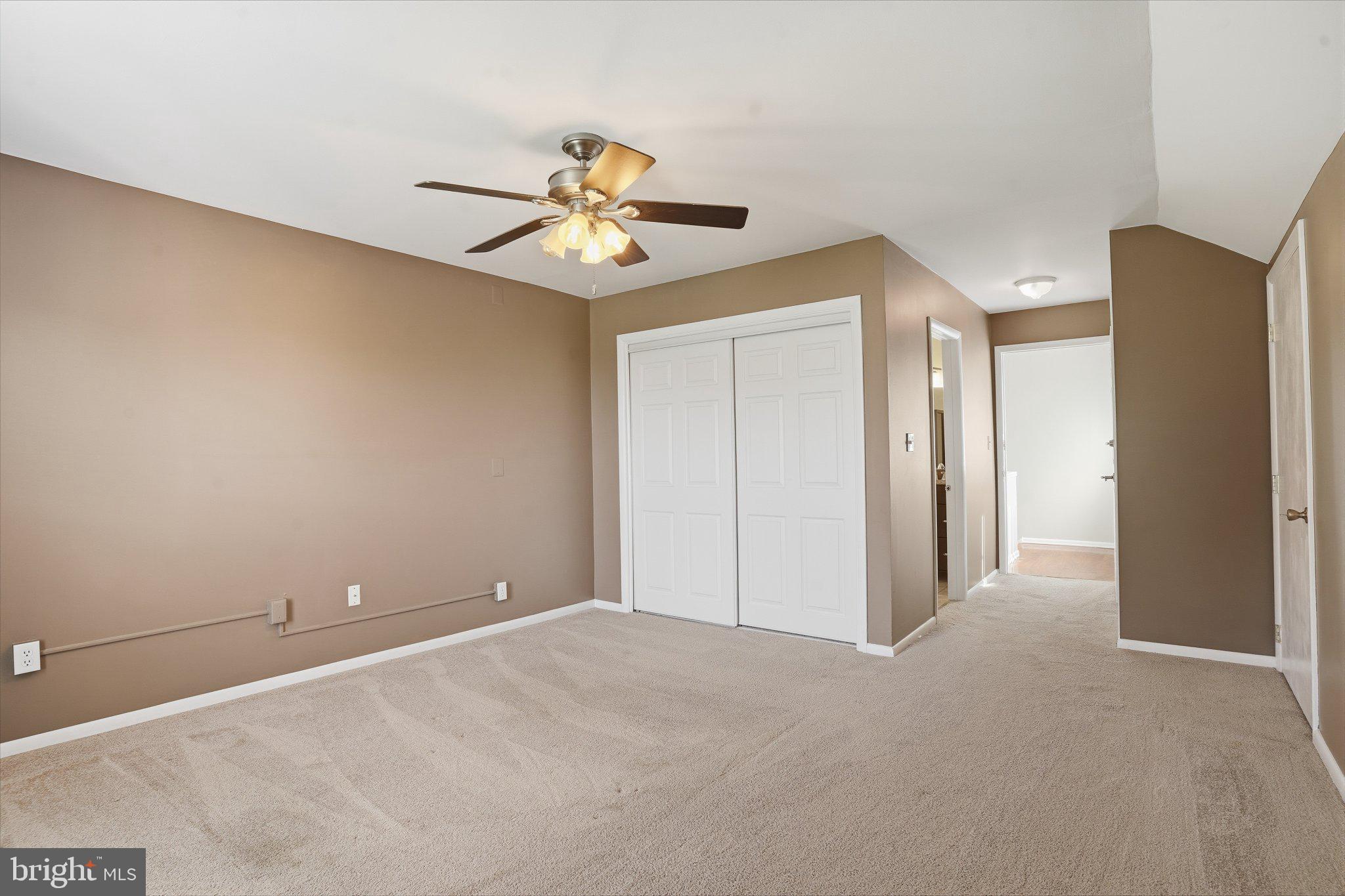 COUNTRYSIDE - Residential