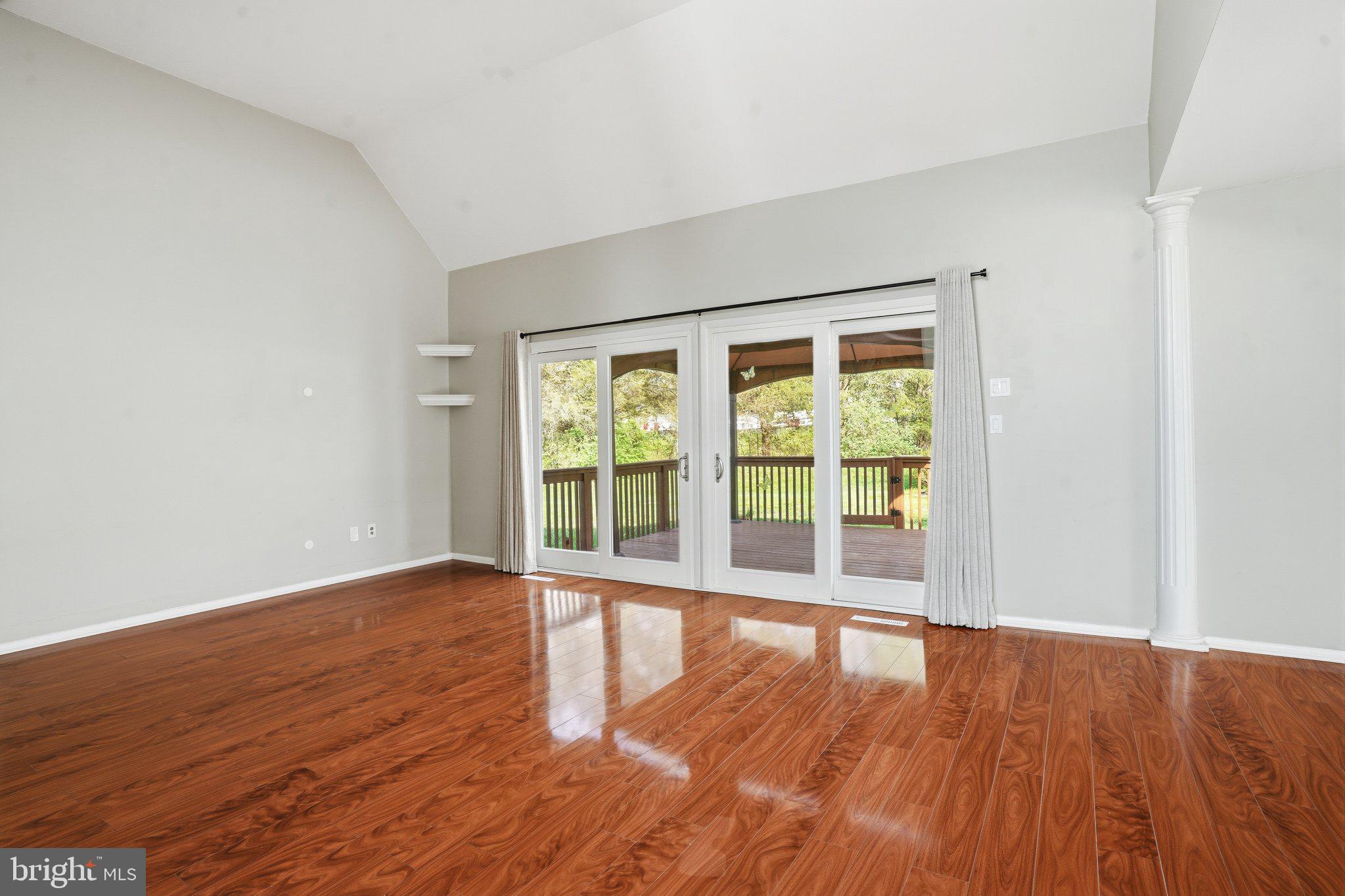 COUNTRYSIDE - Residential