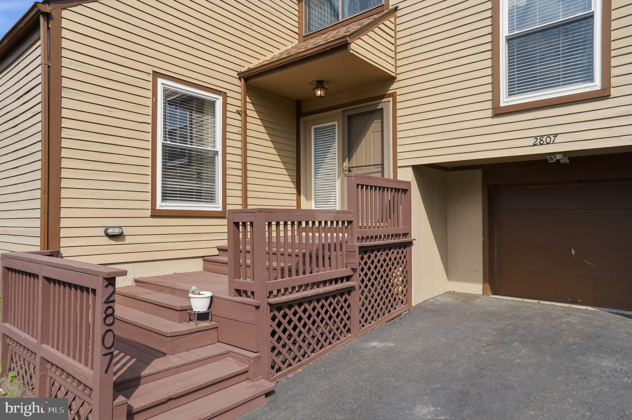 COUNTRYSIDE - Residential