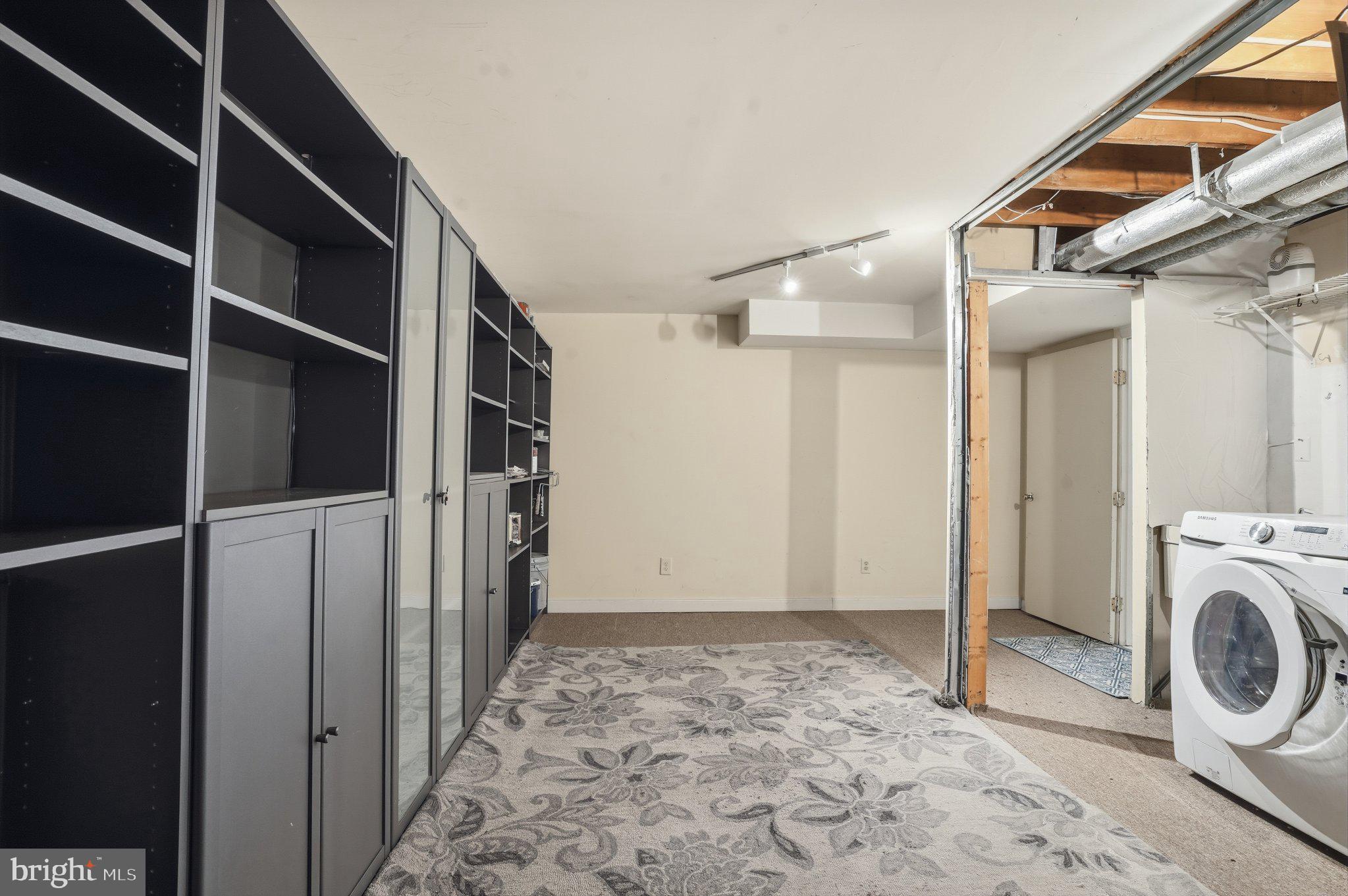 COUNTRYSIDE - Residential