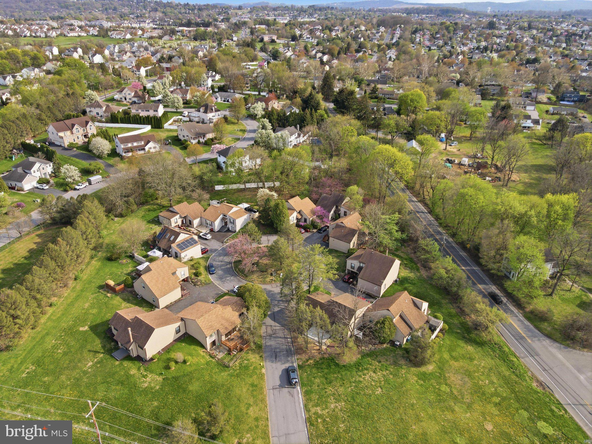 COUNTRYSIDE - Residential