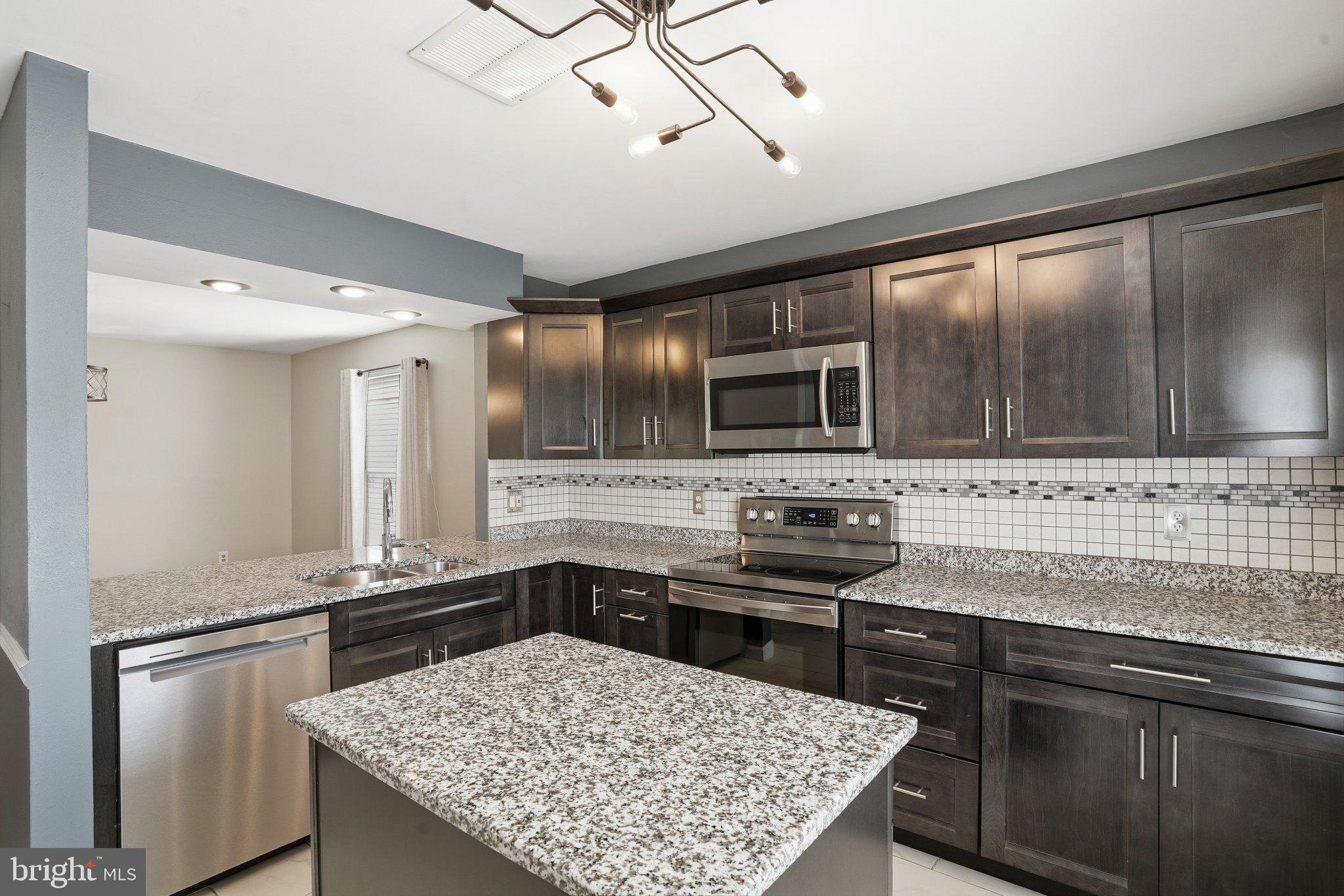 COUNTRYSIDE - Residential