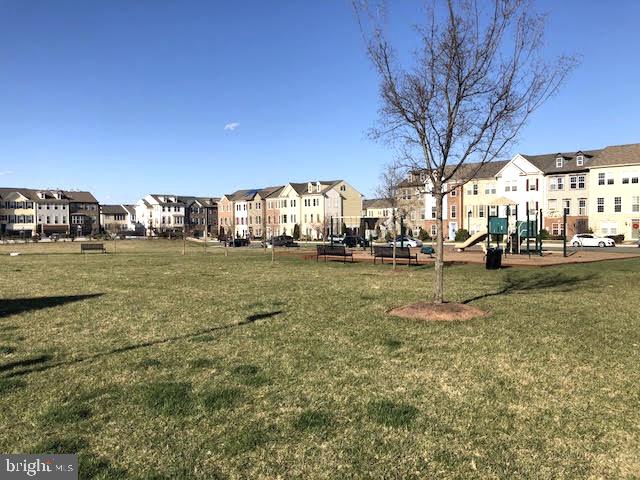 OAKLAWN - Residential Lease