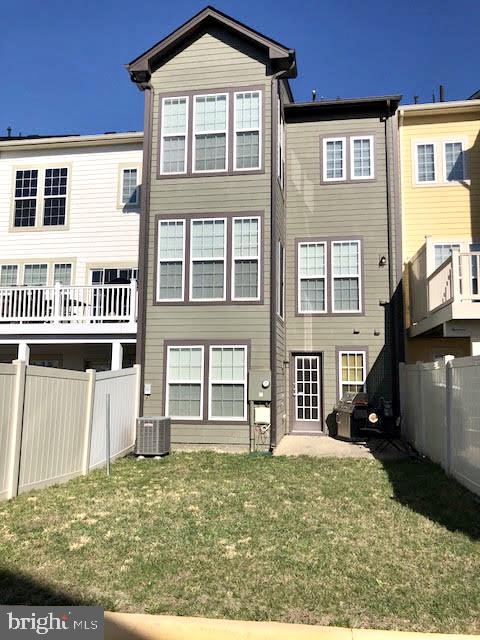 OAKLAWN - Residential Lease