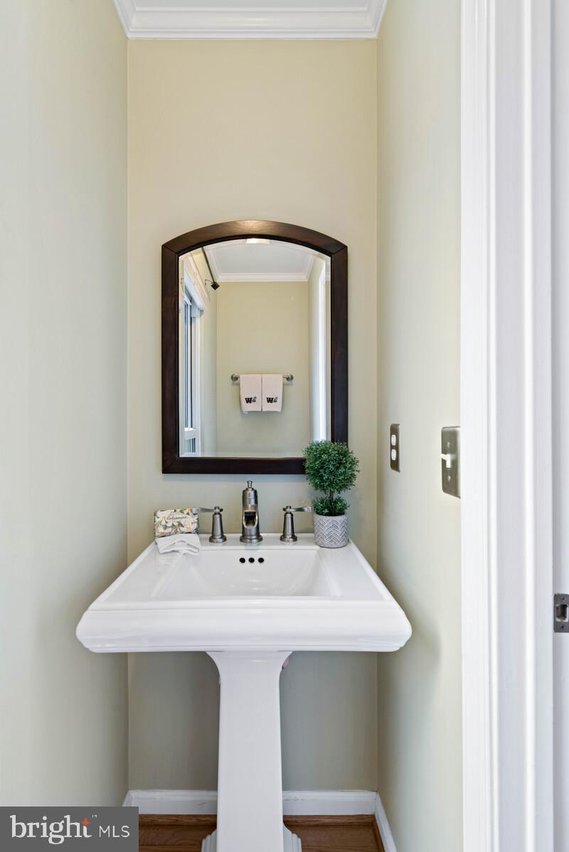 RESTON TOWN CENTER - Residential