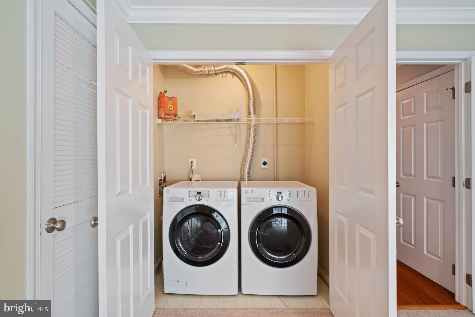 RESTON TOWN CENTER - Residential