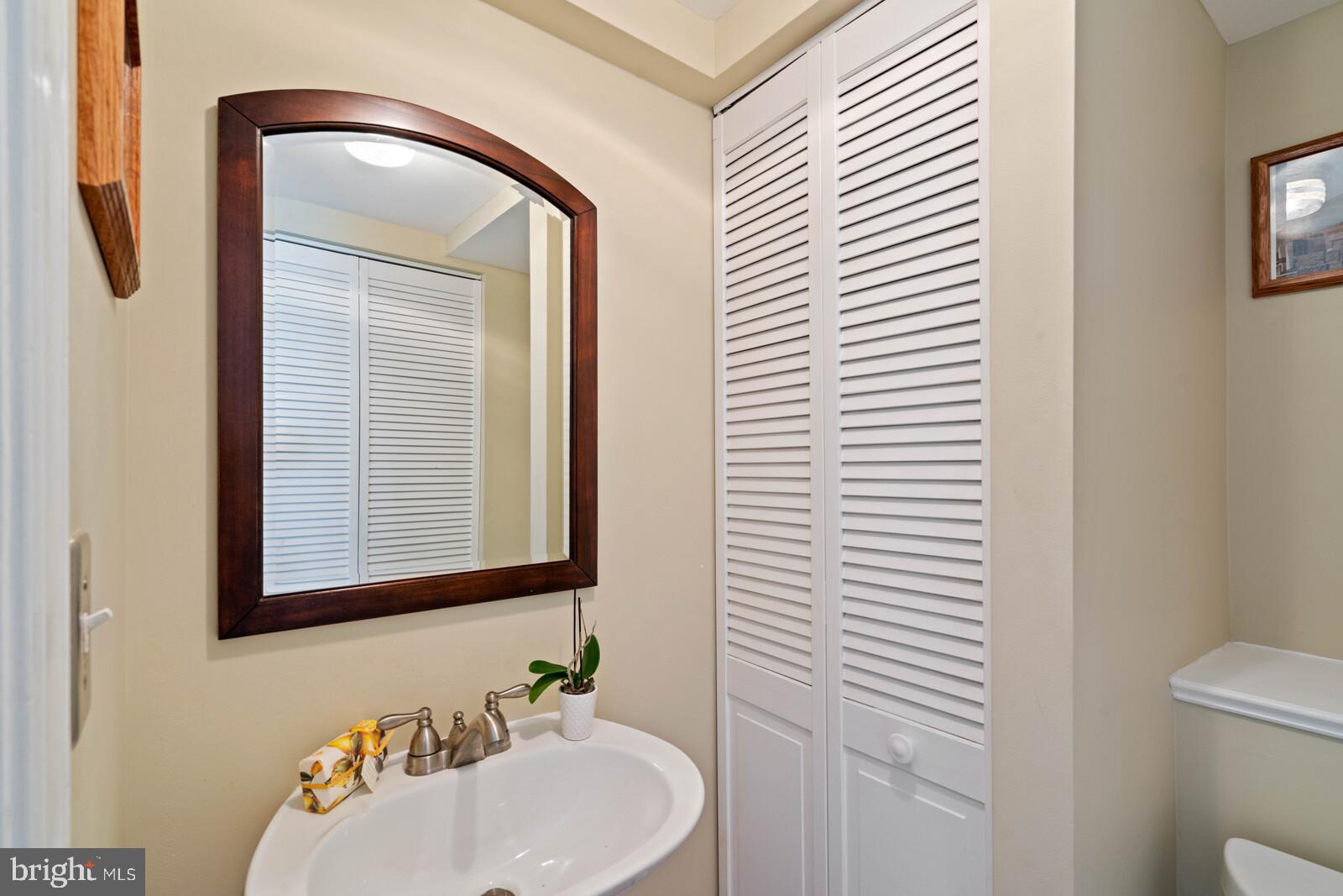 RESTON TOWN CENTER - Residential