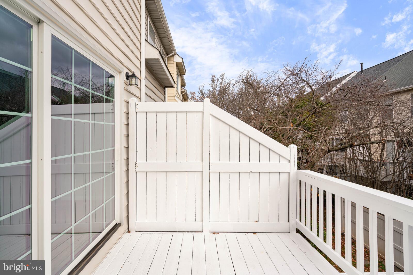 RESTON TOWN CENTER - Residential