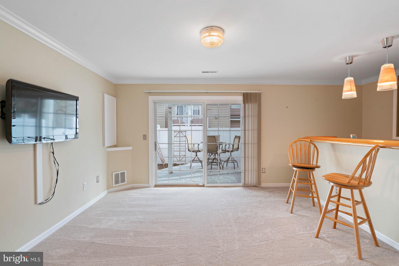 RESTON TOWN CENTER - Residential