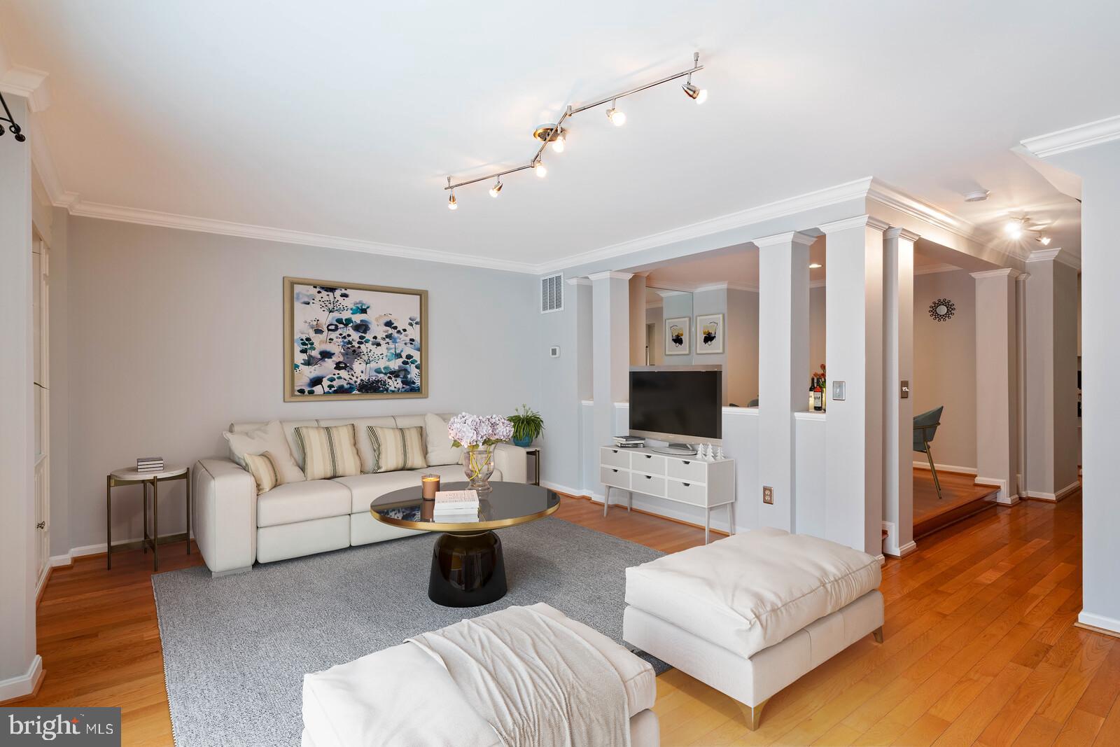 RESTON TOWN CENTER - Residential