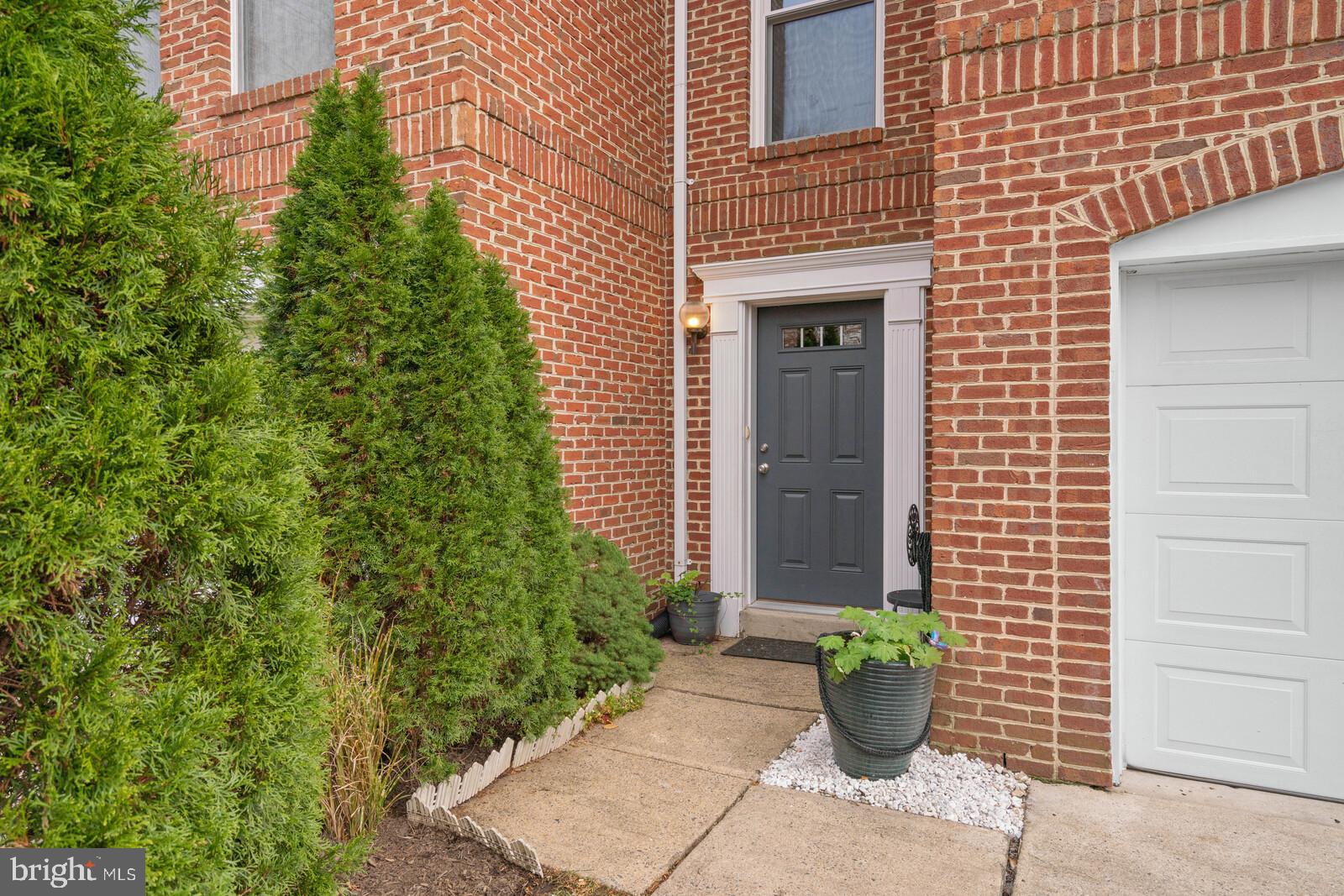 RESTON TOWN CENTER - Residential