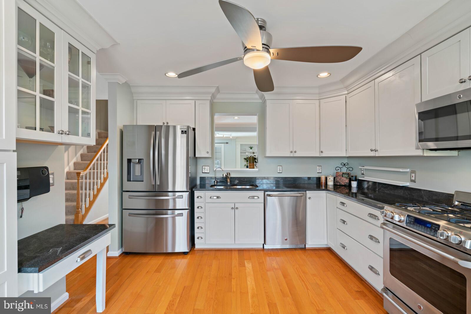 RESTON TOWN CENTER - Residential