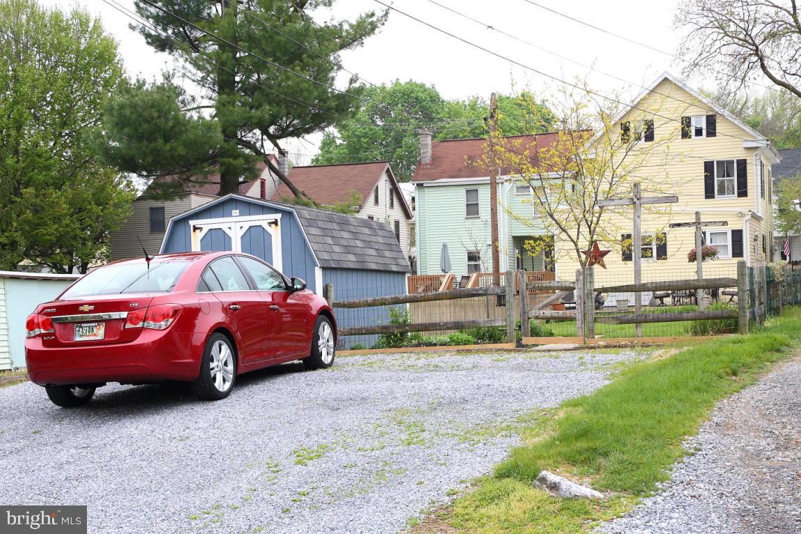 LITITZ BOROUGH - Residential