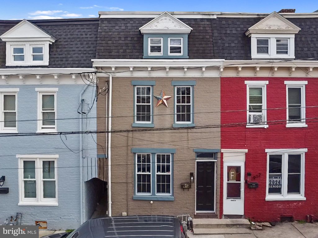 Photo of 914 Houston Street, Columbia, PA 17512 (MLS # PALA2049260)