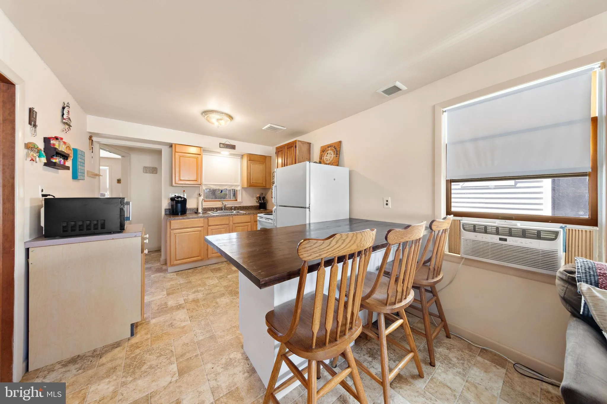 Manahawkin, New Jersey 08050, United States, 3 Bedrooms Bedrooms, ,1 BathroomBathrooms,Residential,Active,210689