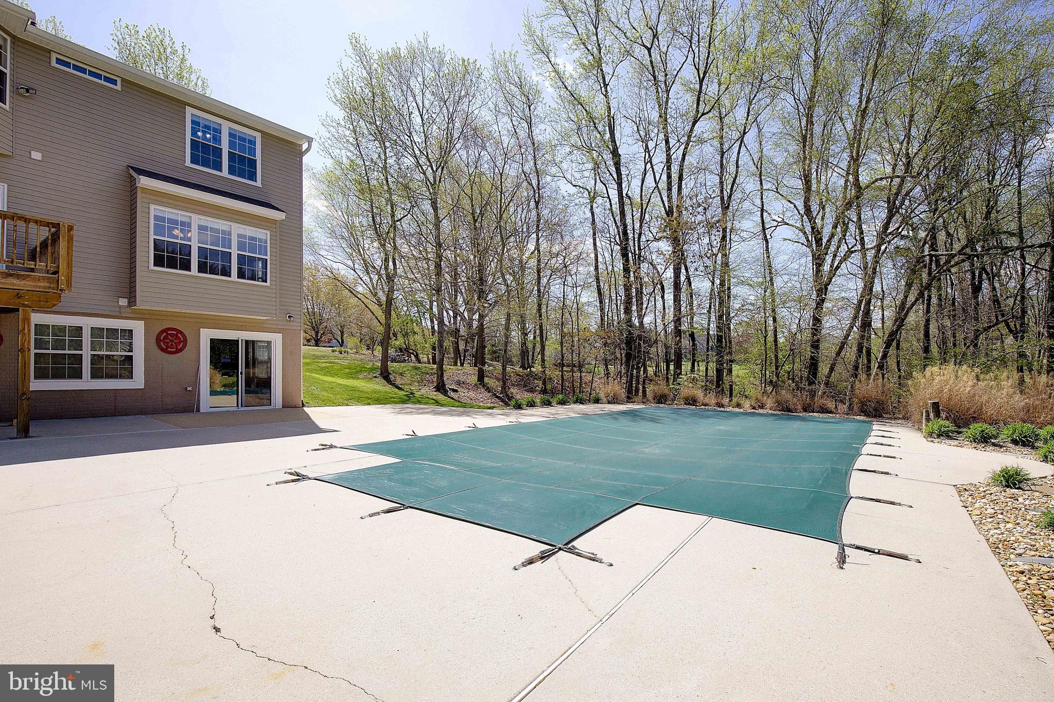 TROTTS POND ESTATES - Residential