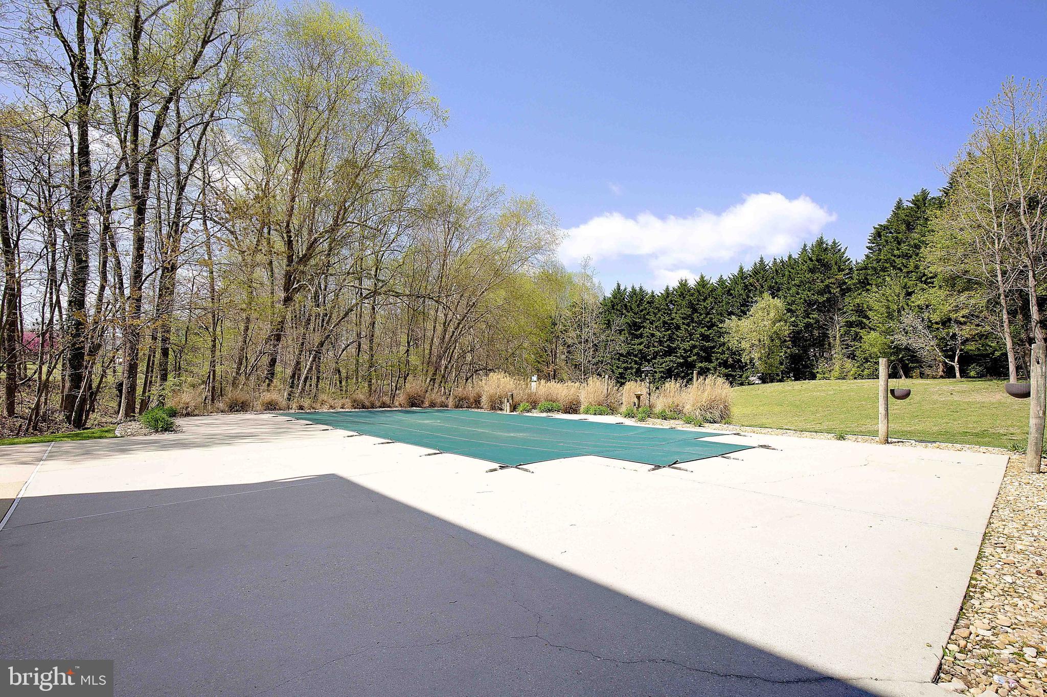 TROTTS POND ESTATES - Residential