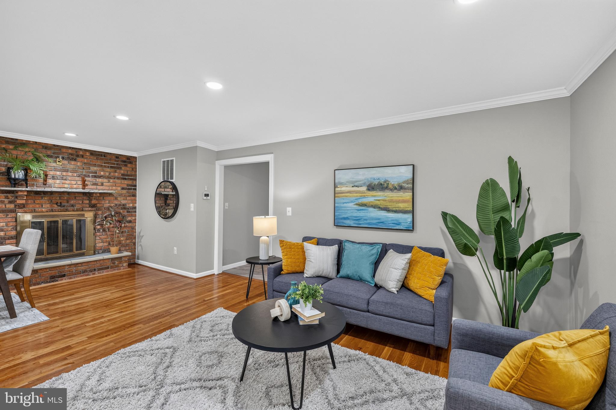 10 HICKORY HILL ROAD