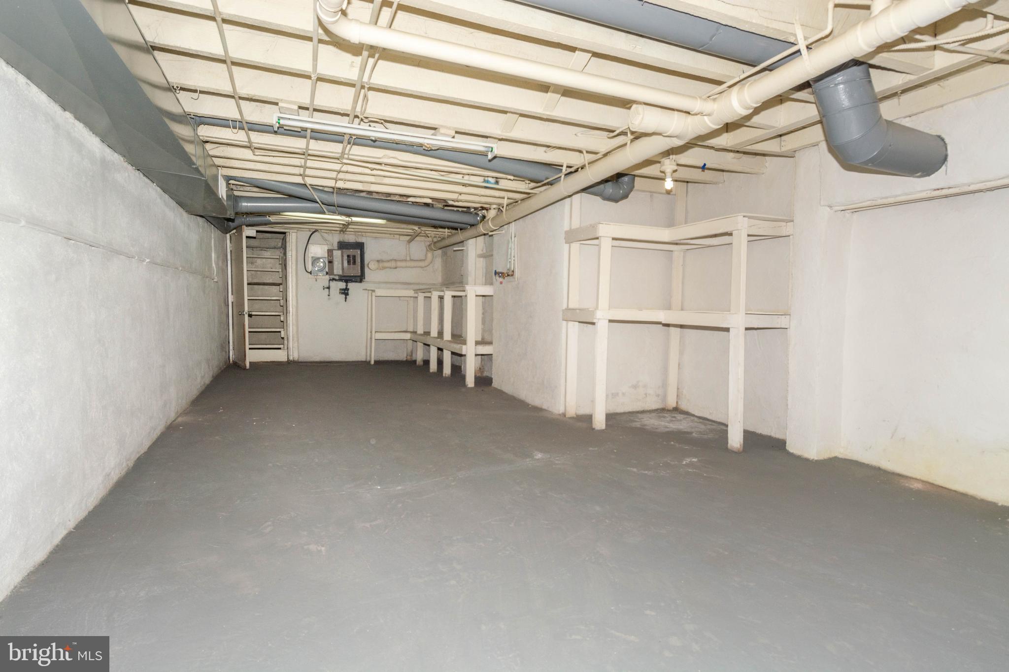 UPTON - Residential Lease