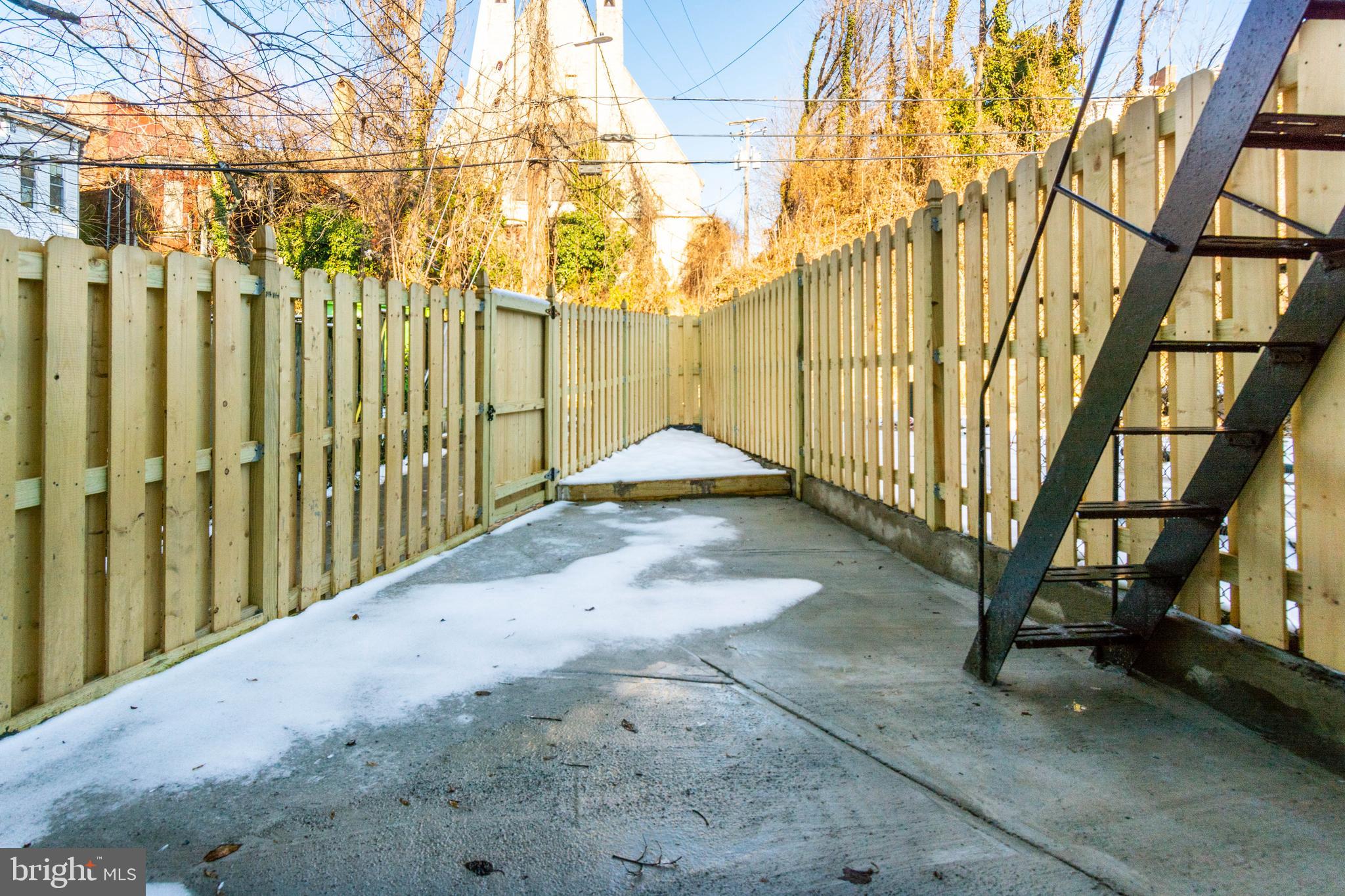 UPTON - Residential Lease