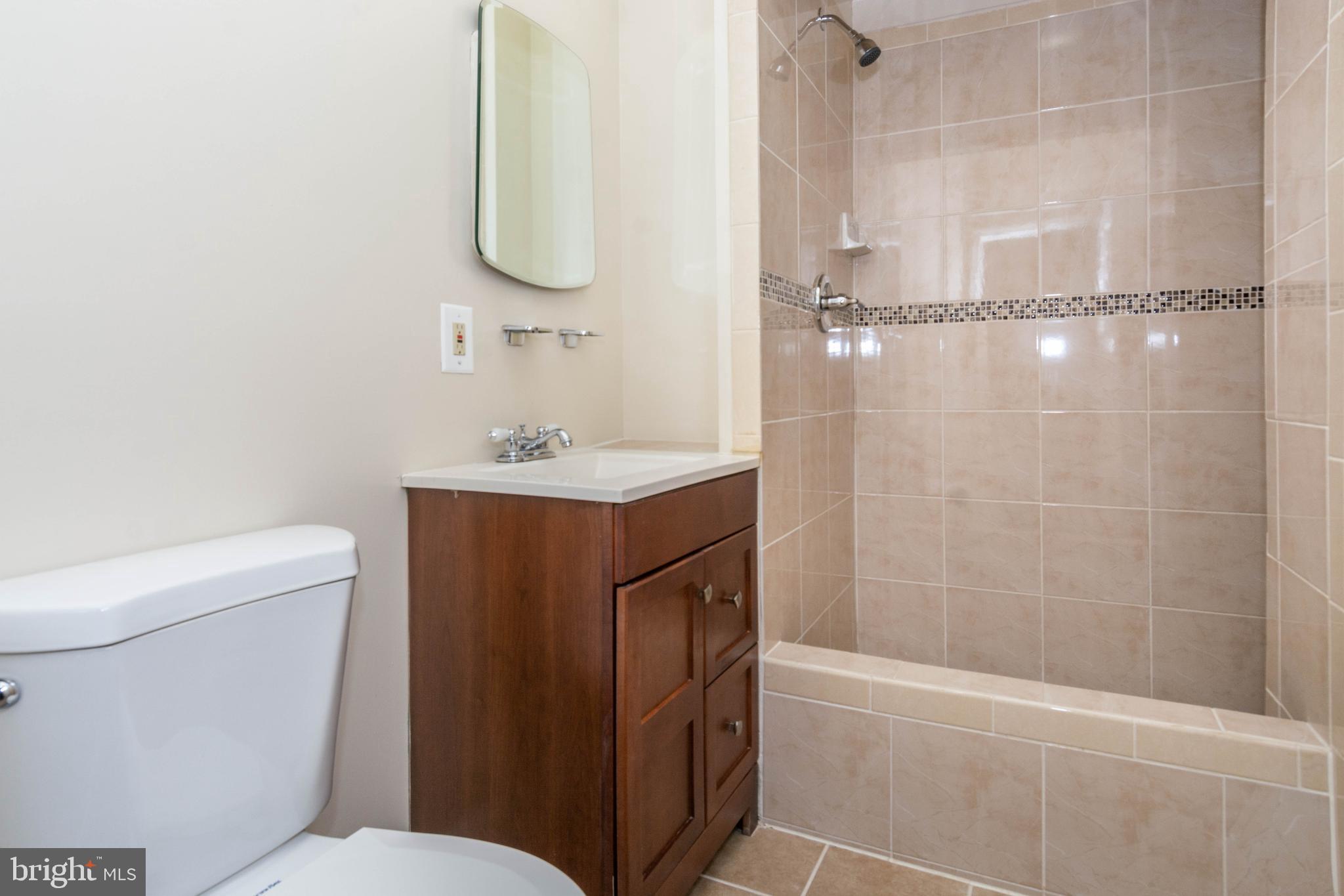 UPTON - Residential Lease