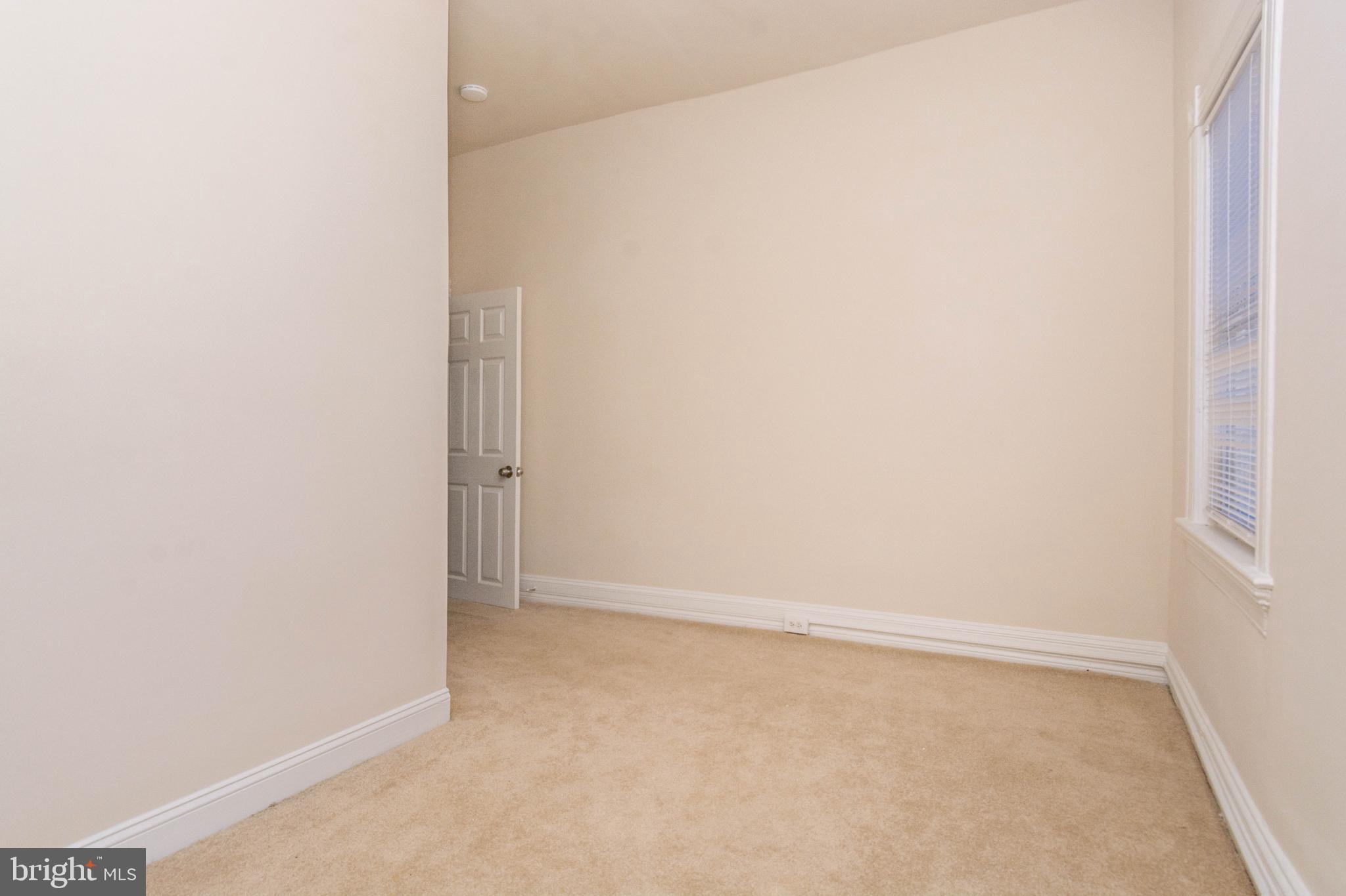 UPTON - Residential Lease