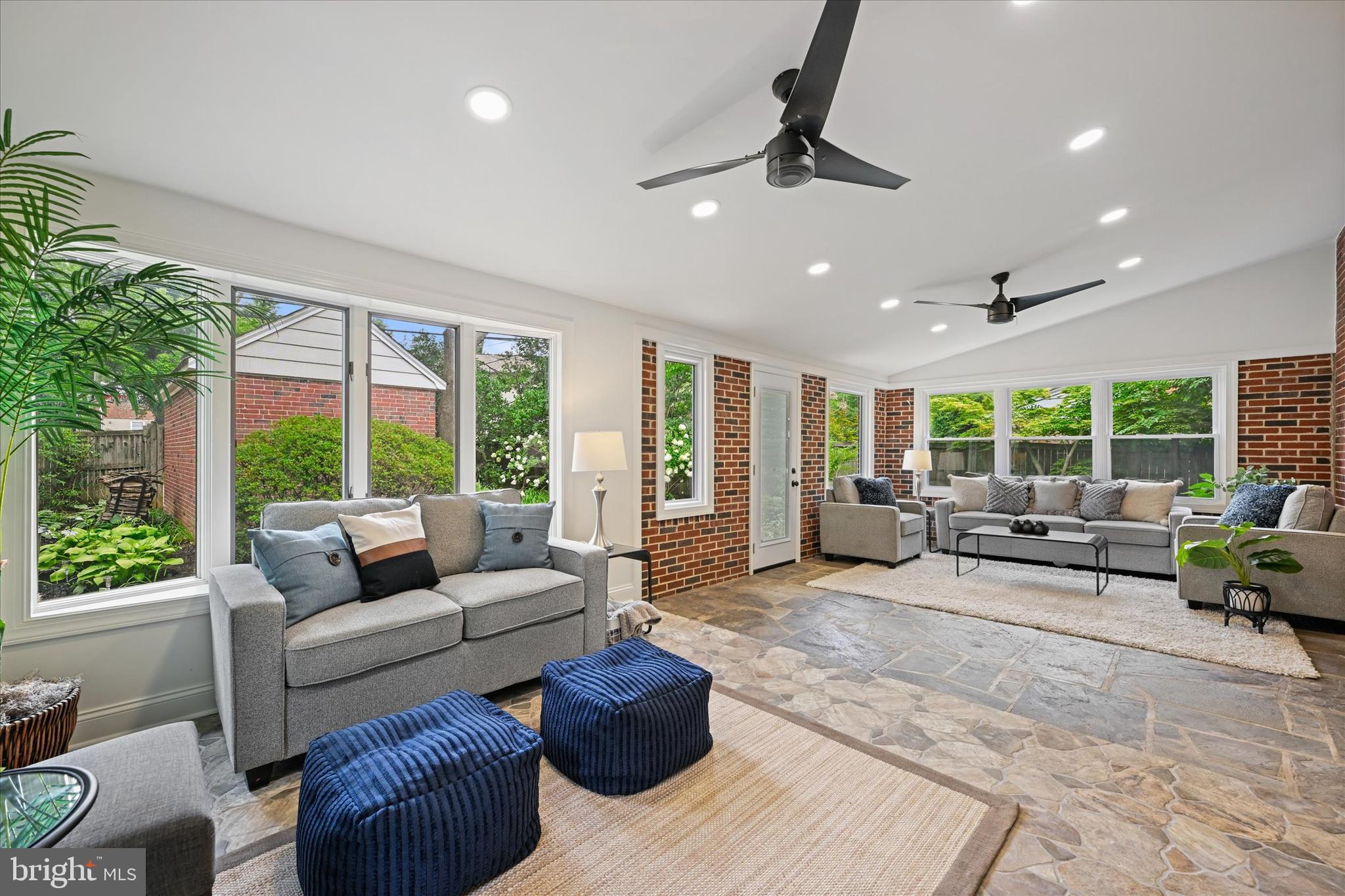 STONELEIGH - Residential