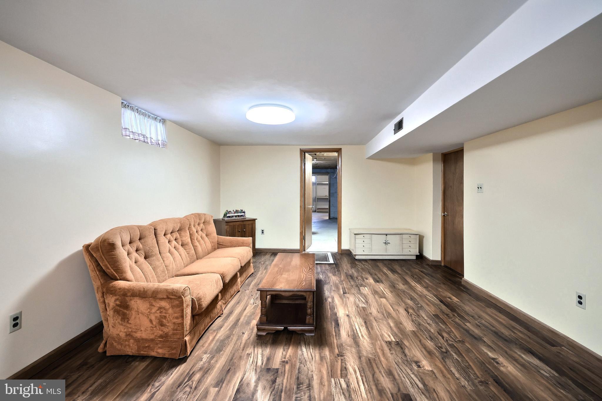 WEST YORK - Residential