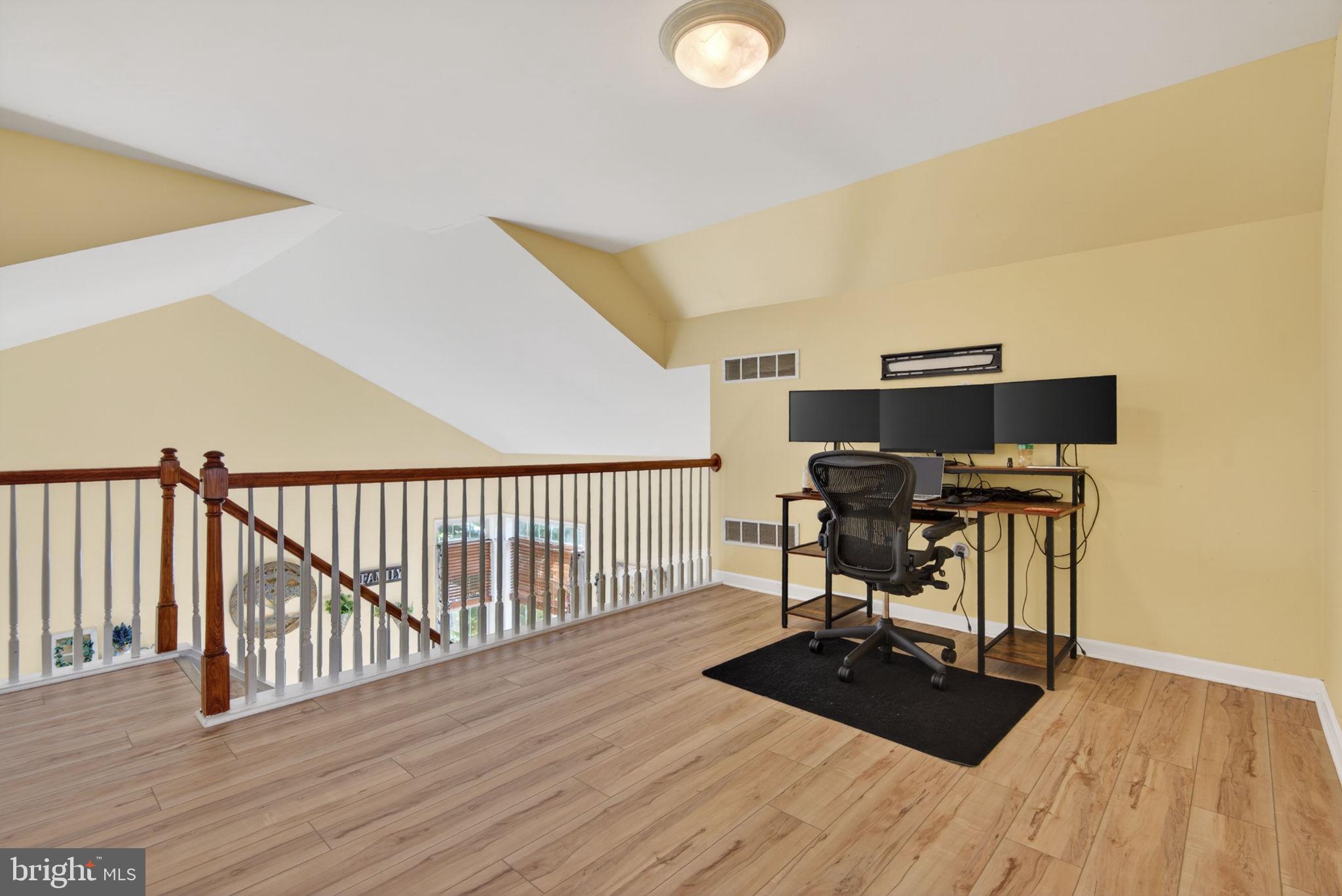 SHERMAN OAKS - Residential