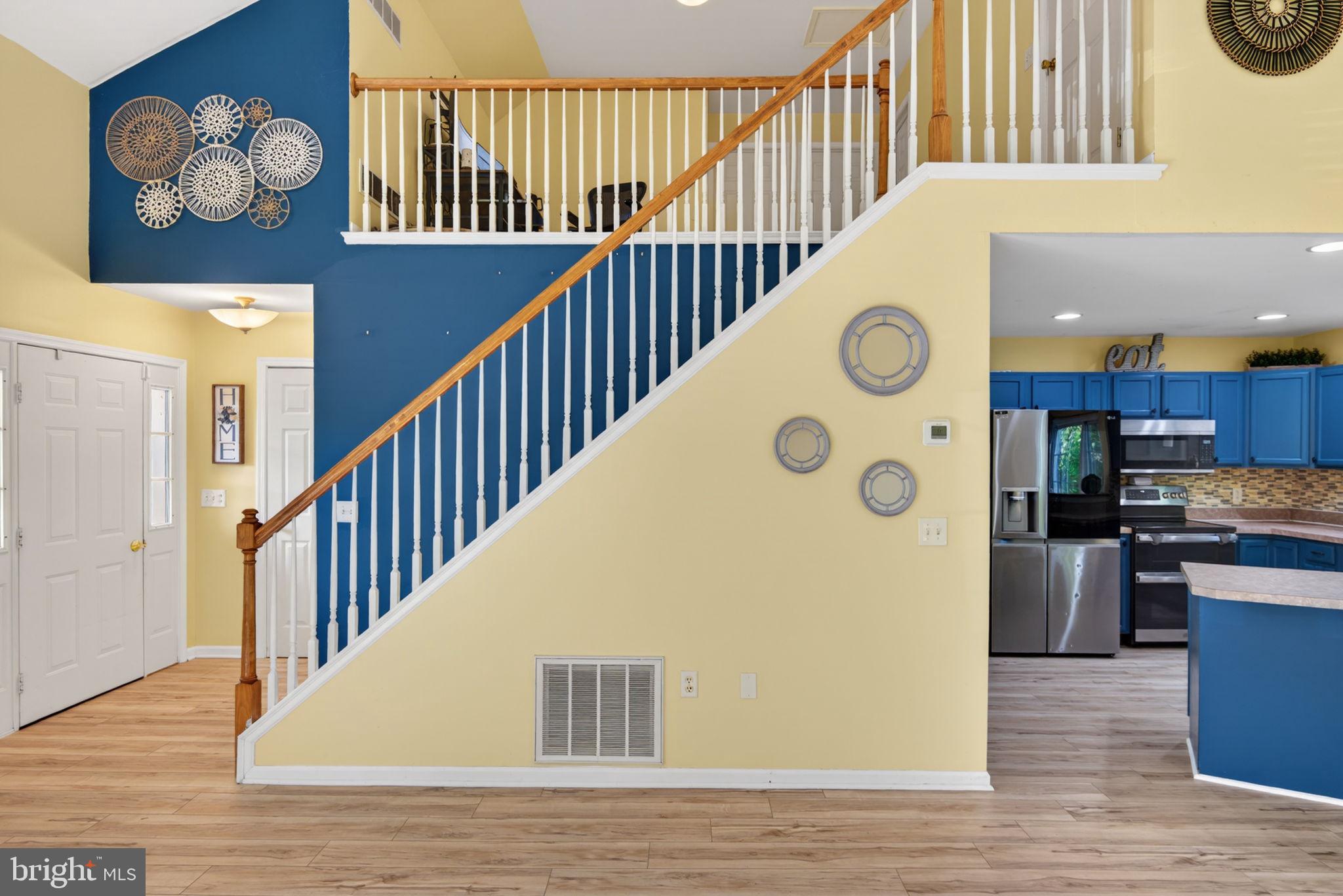 SHERMAN OAKS - Residential