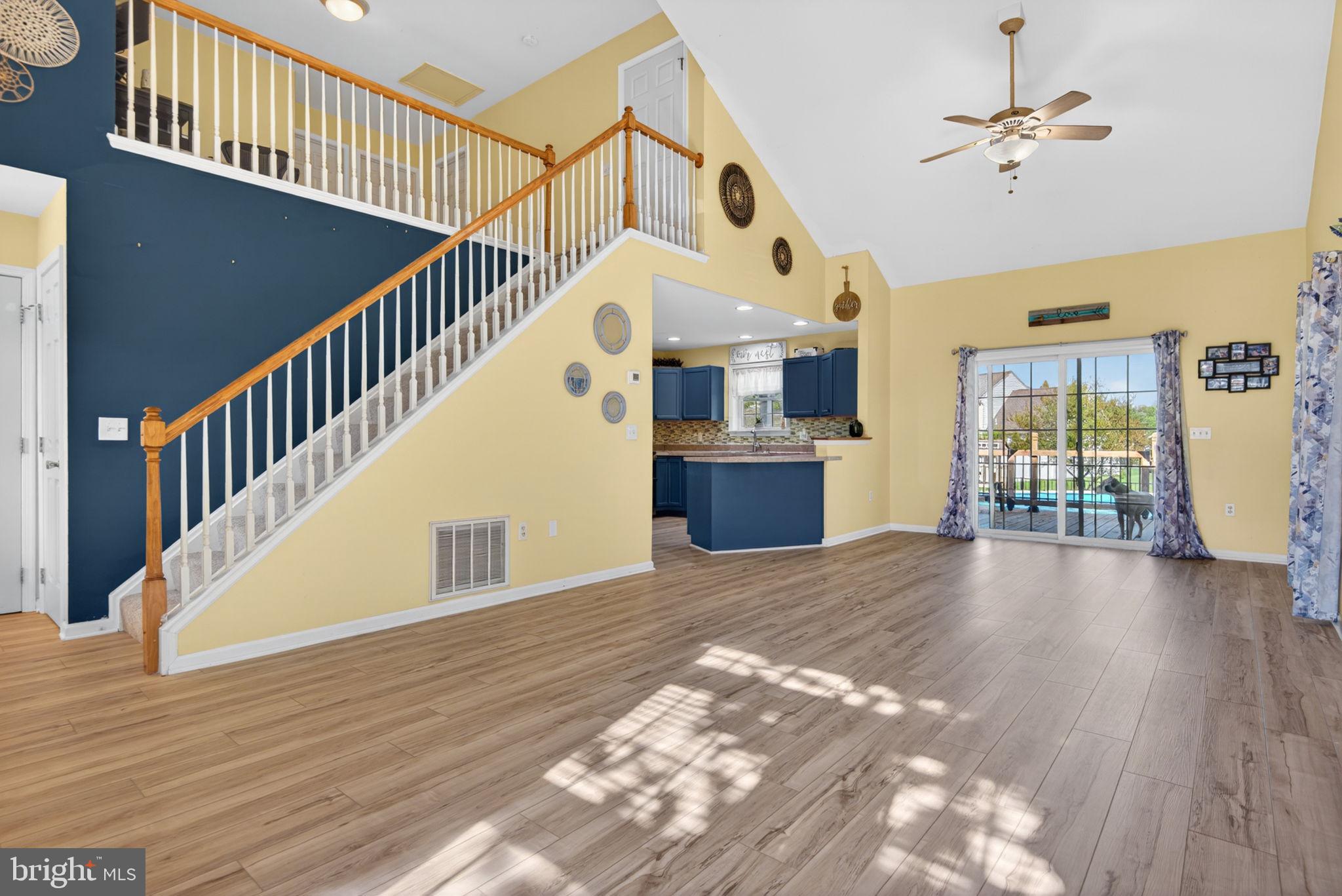 SHERMAN OAKS - Residential
