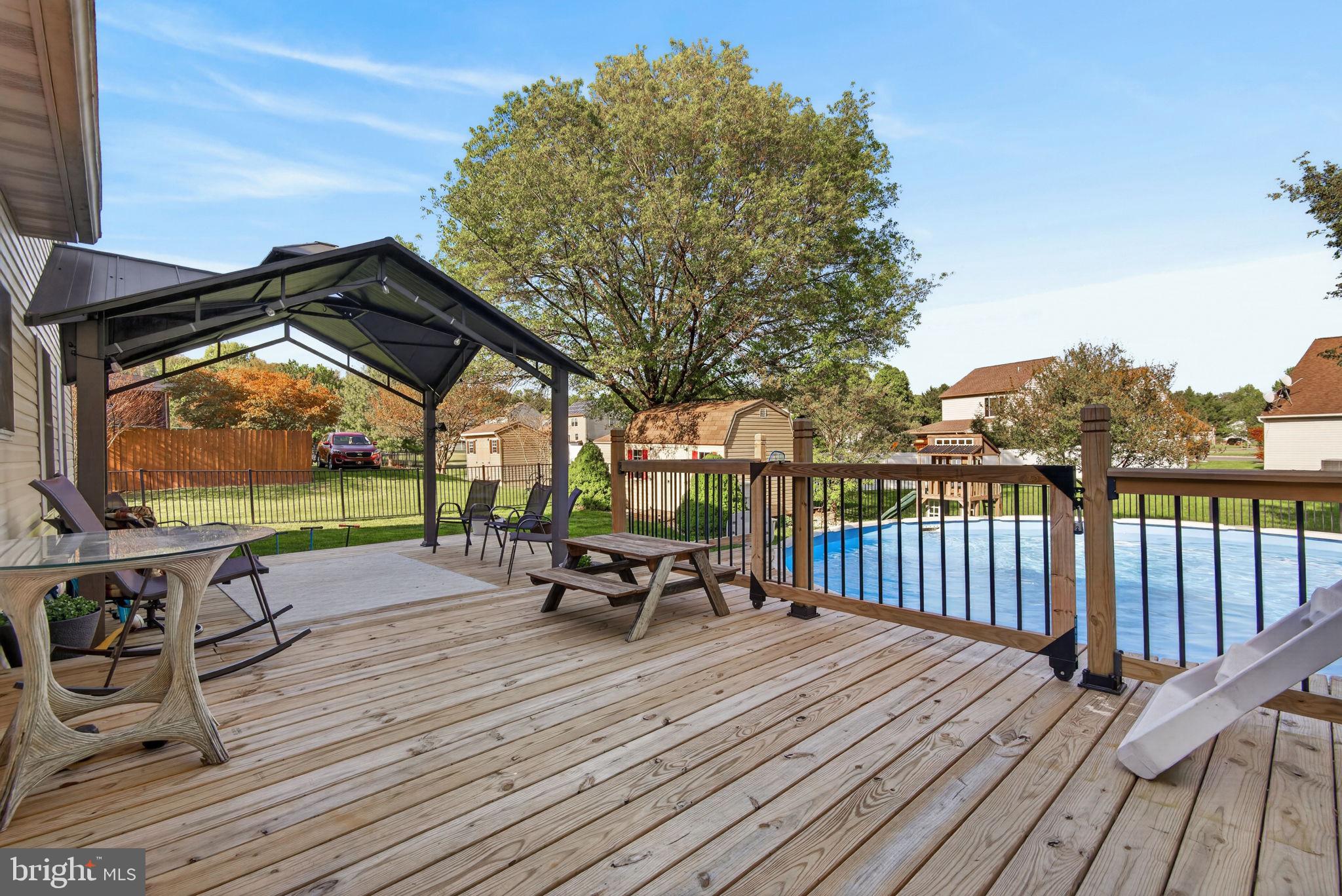 SHERMAN OAKS - Residential