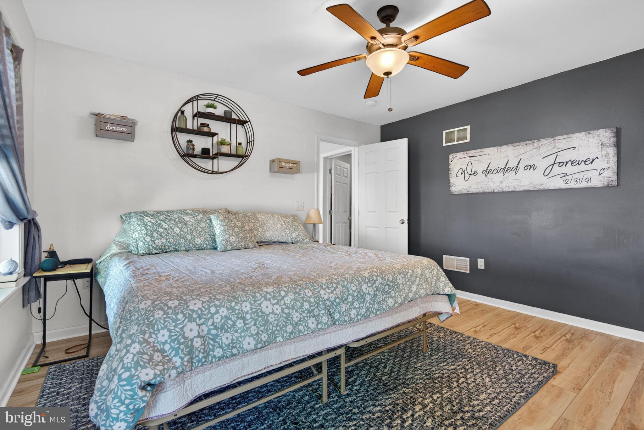 SHERMAN OAKS - Residential