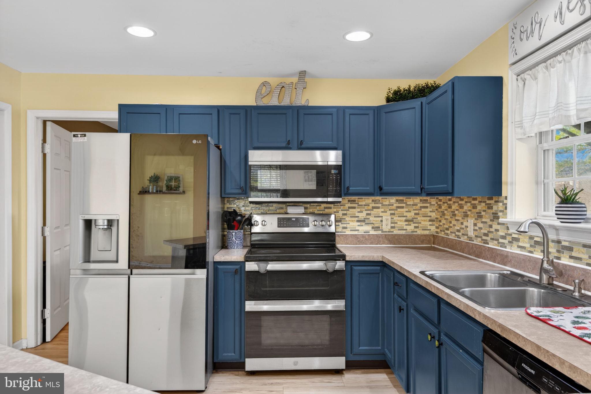 SHERMAN OAKS - Residential