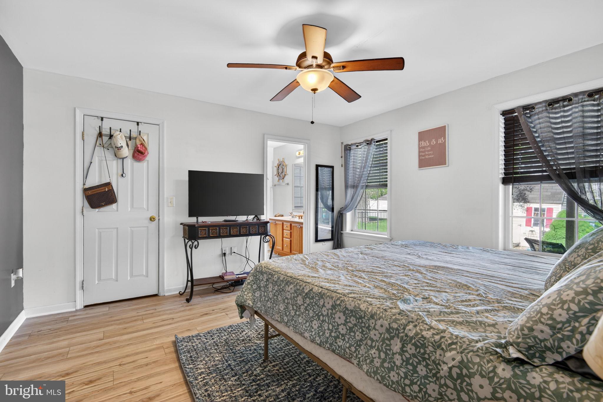 SHERMAN OAKS - Residential