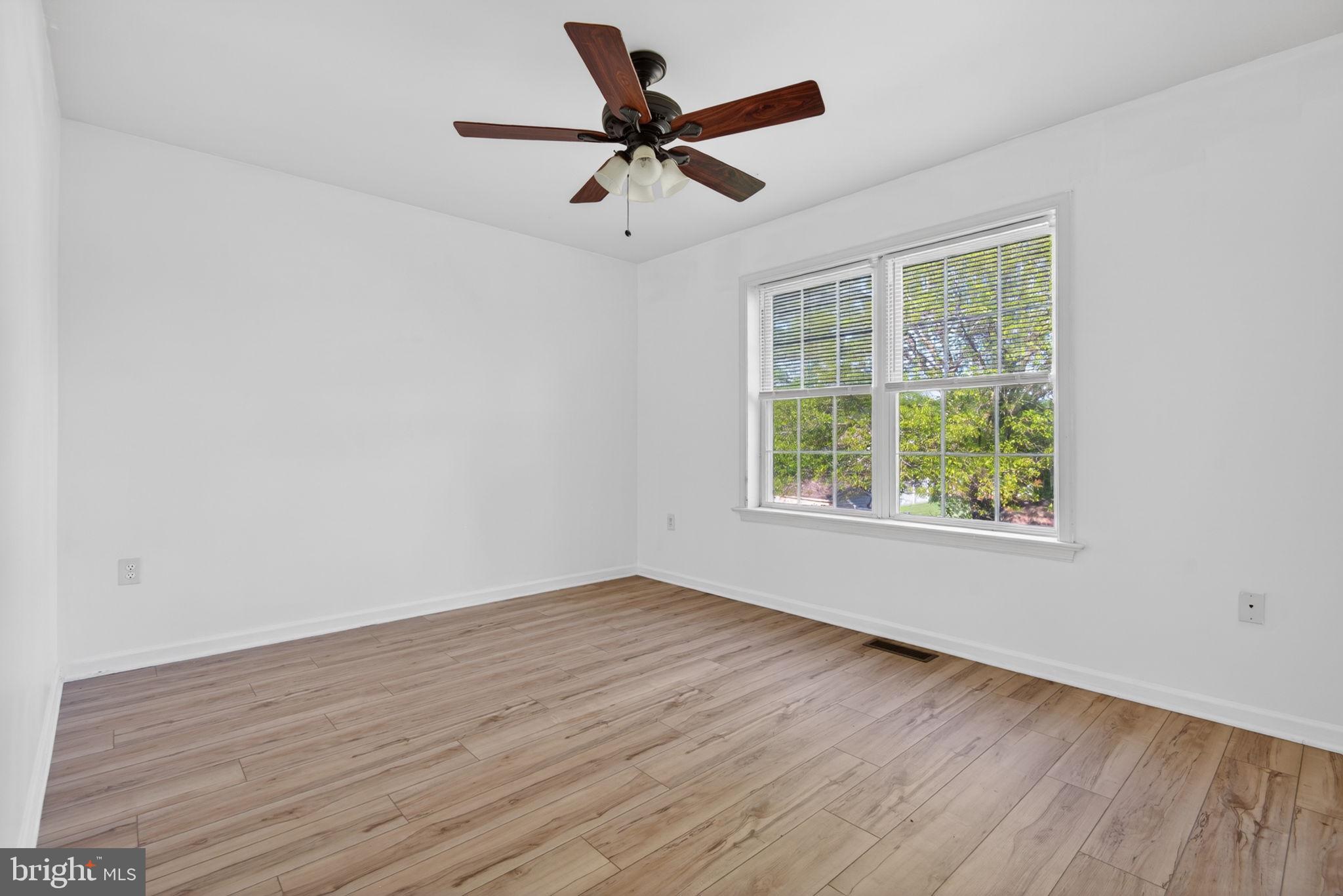 SHERMAN OAKS - Residential