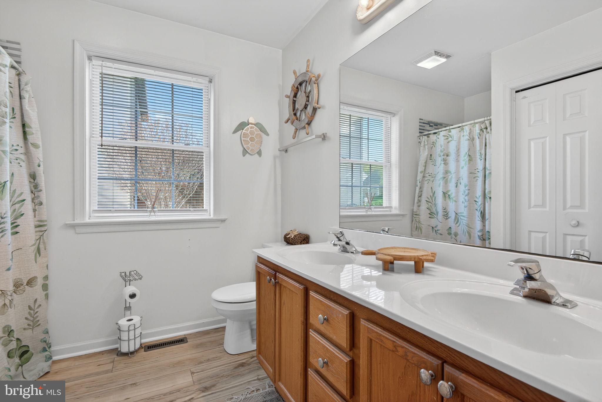 SHERMAN OAKS - Residential
