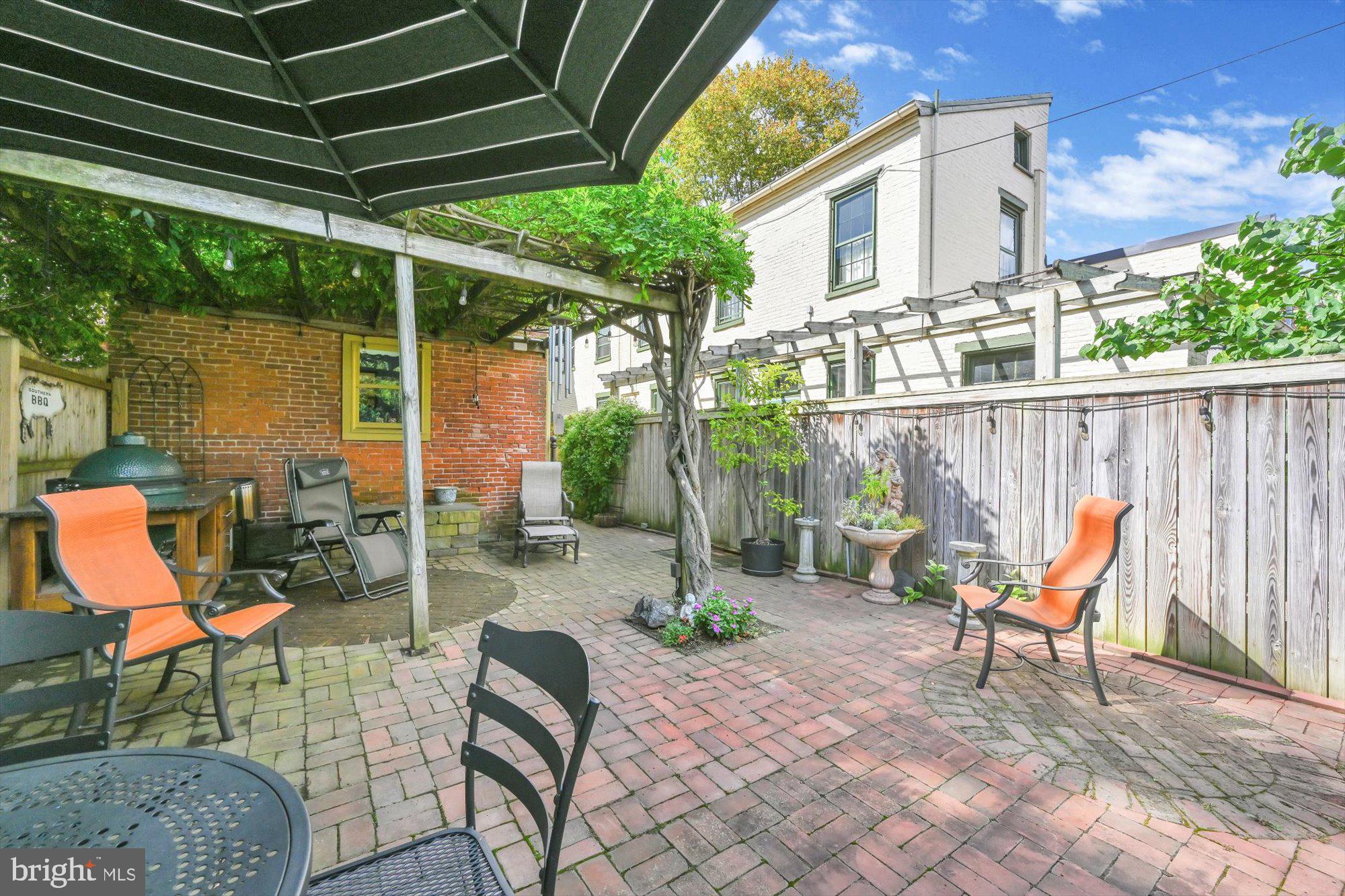 LANCASTER - Residential