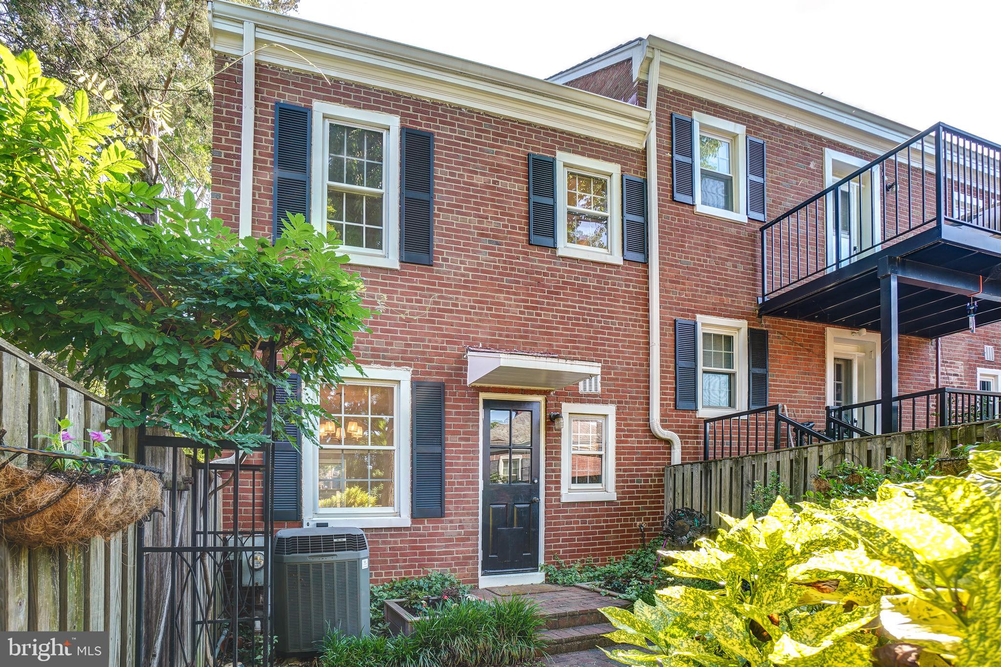 FAIRLINGTON VILLAGES - Residential