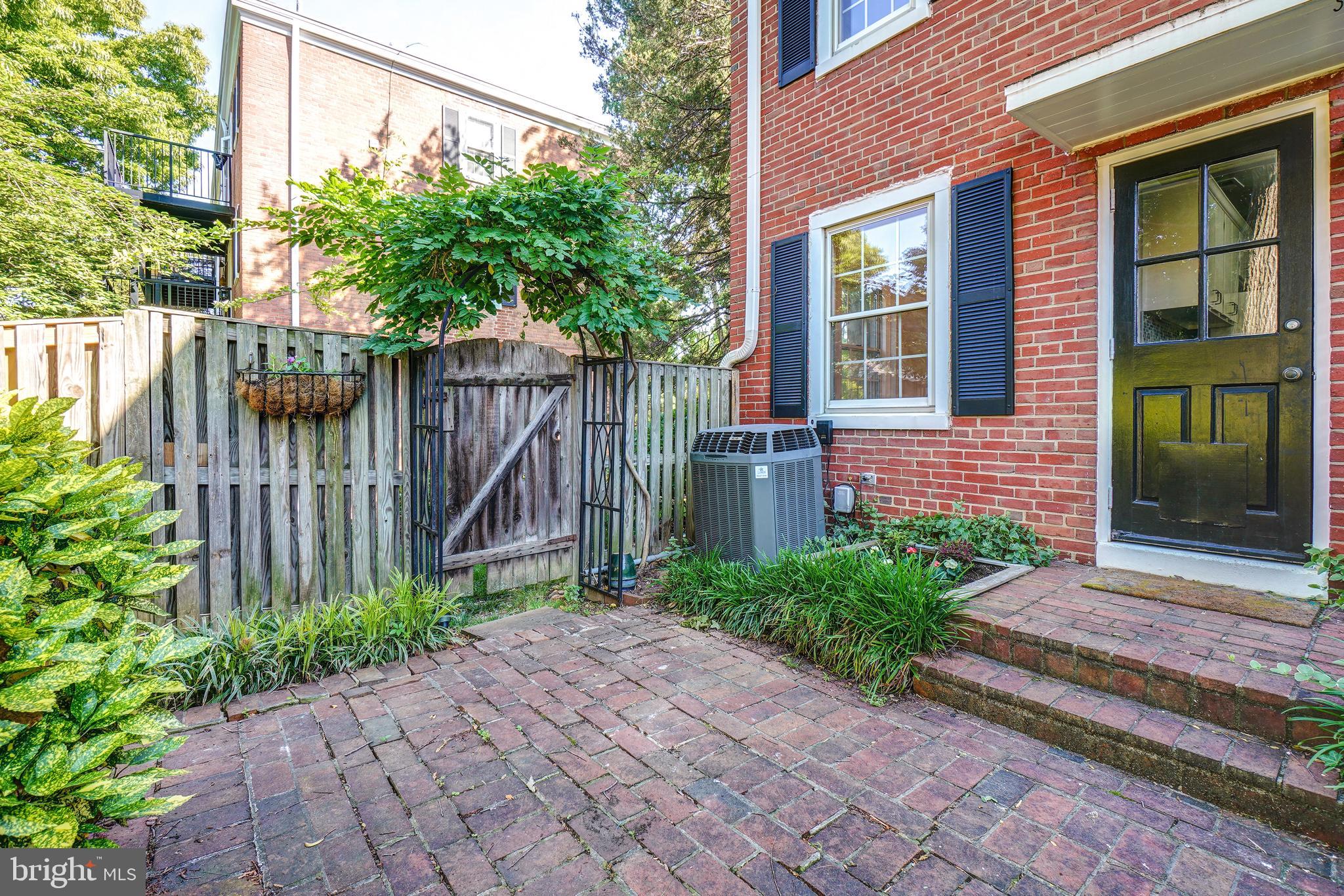 FAIRLINGTON VILLAGES - Residential